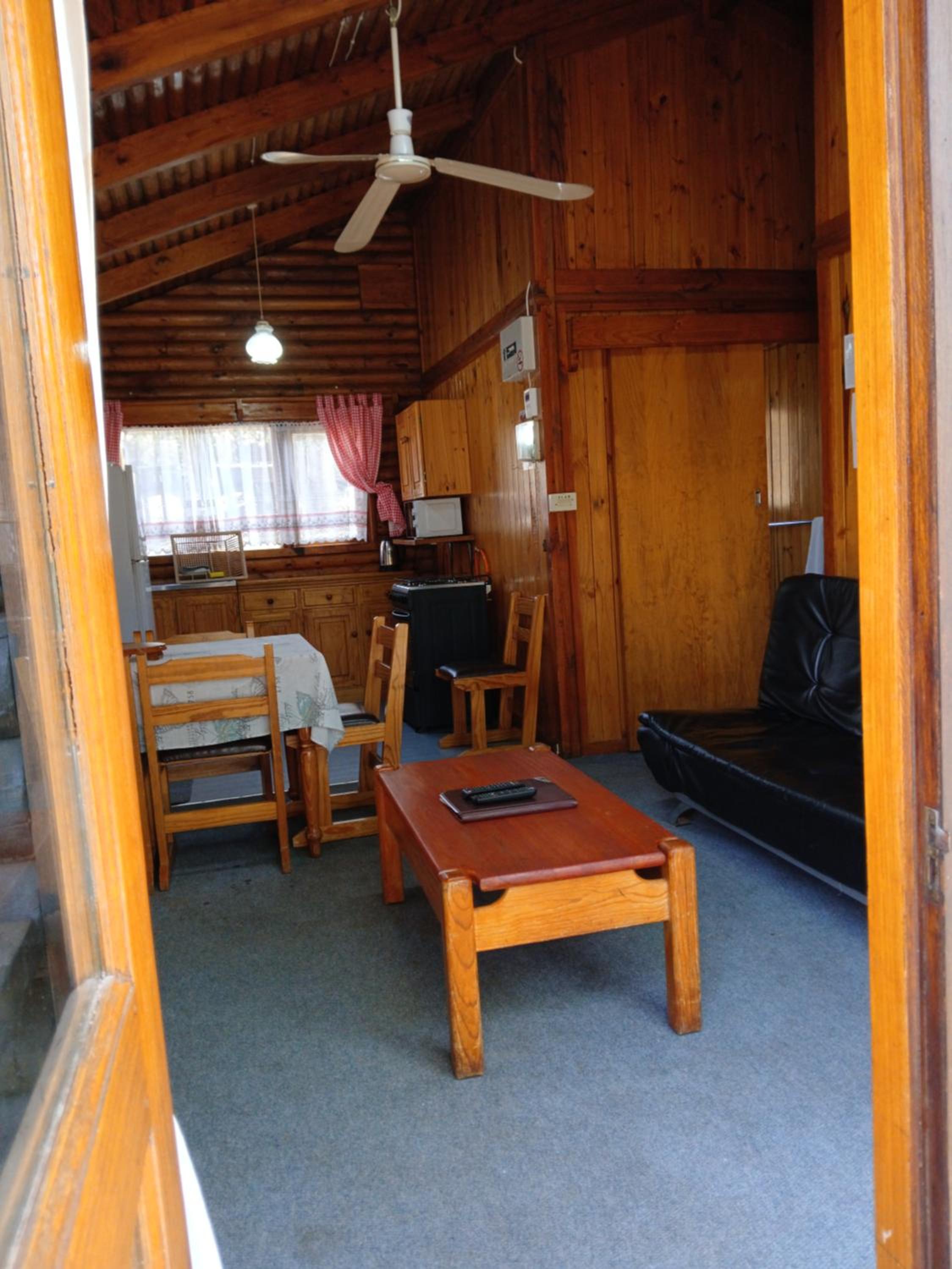 Bungalow (4-6 Sleeper) - Photo 21