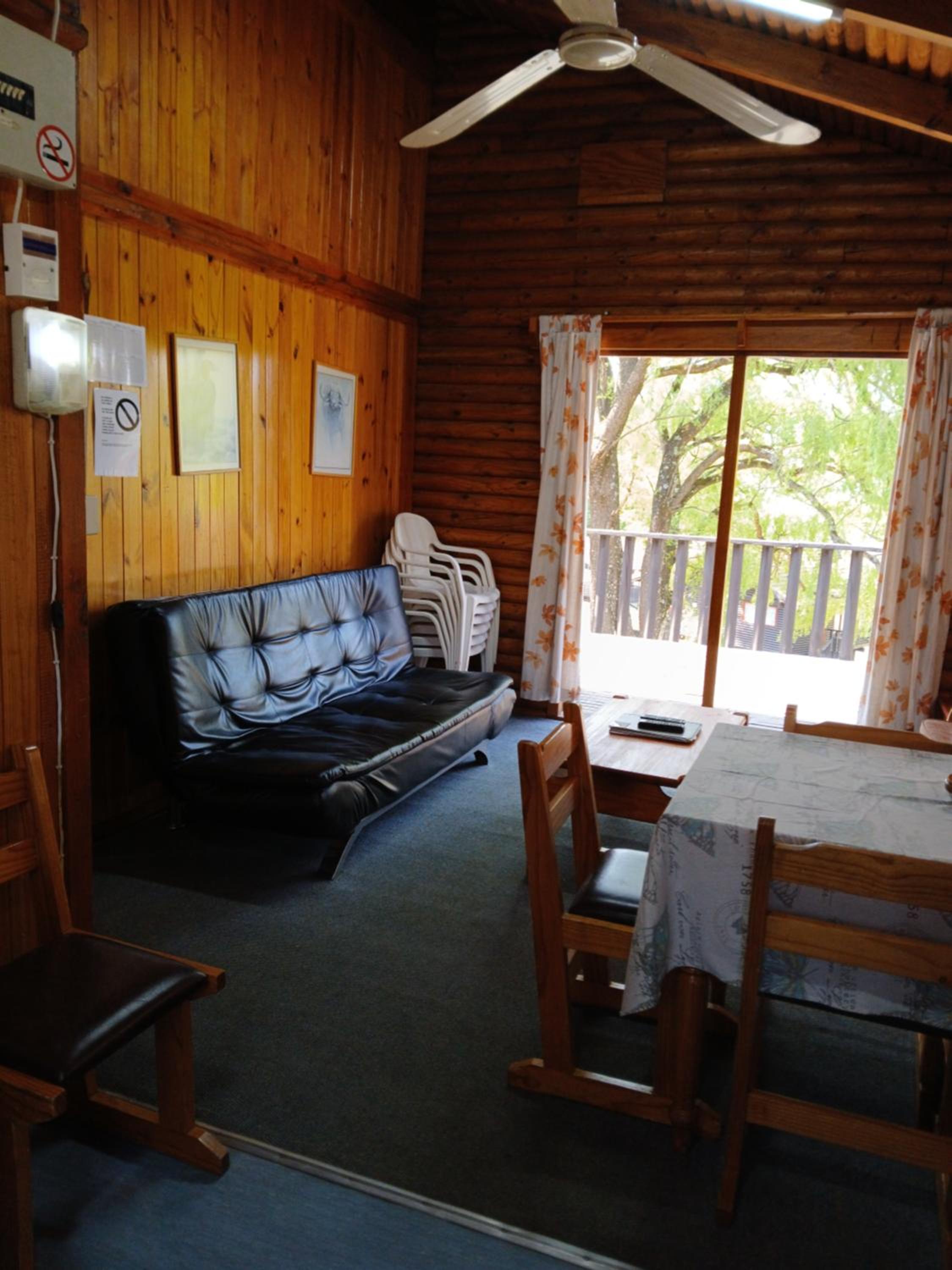Bungalow (4-6 Sleeper) - Photo 23