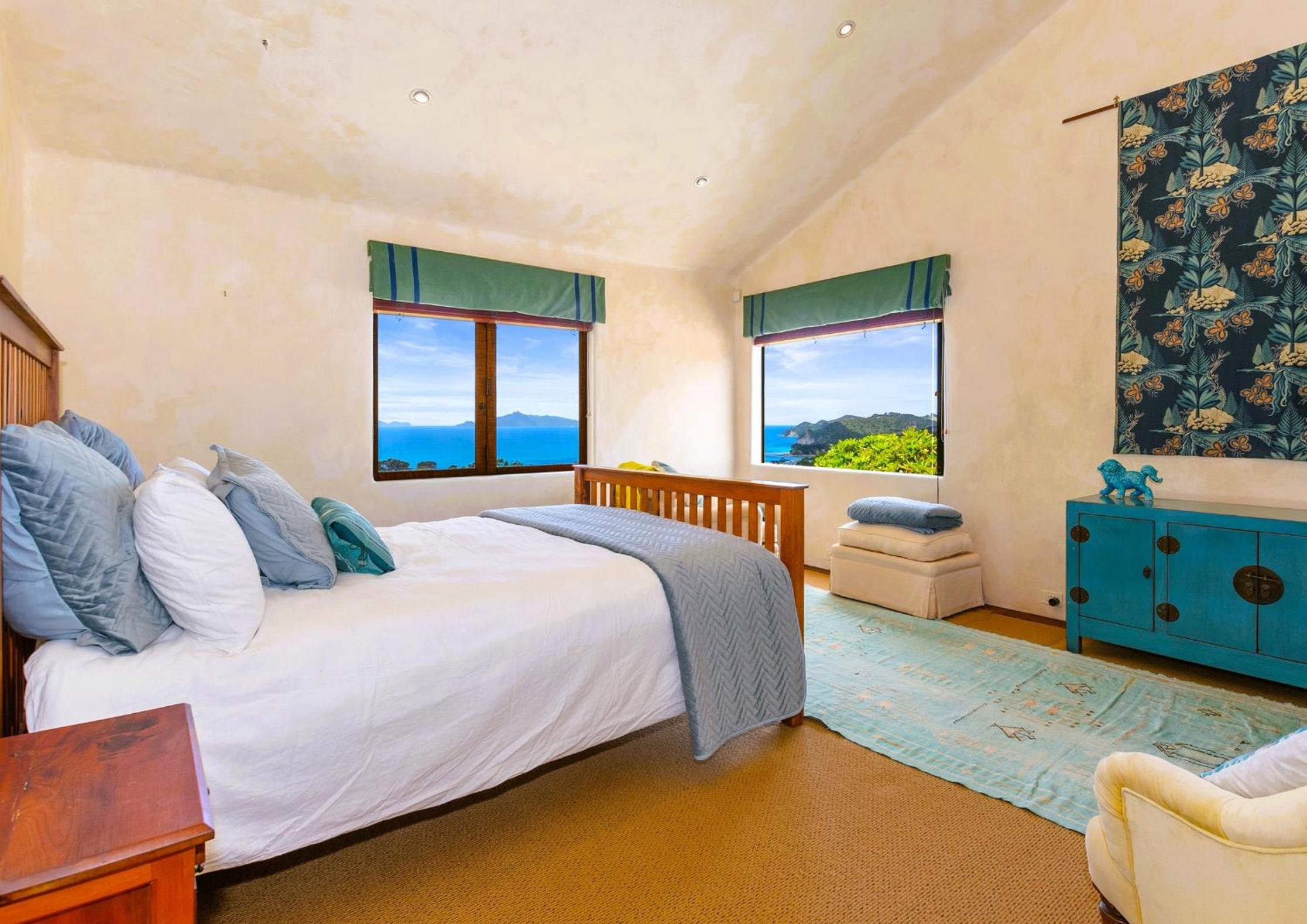 Villa photo 1