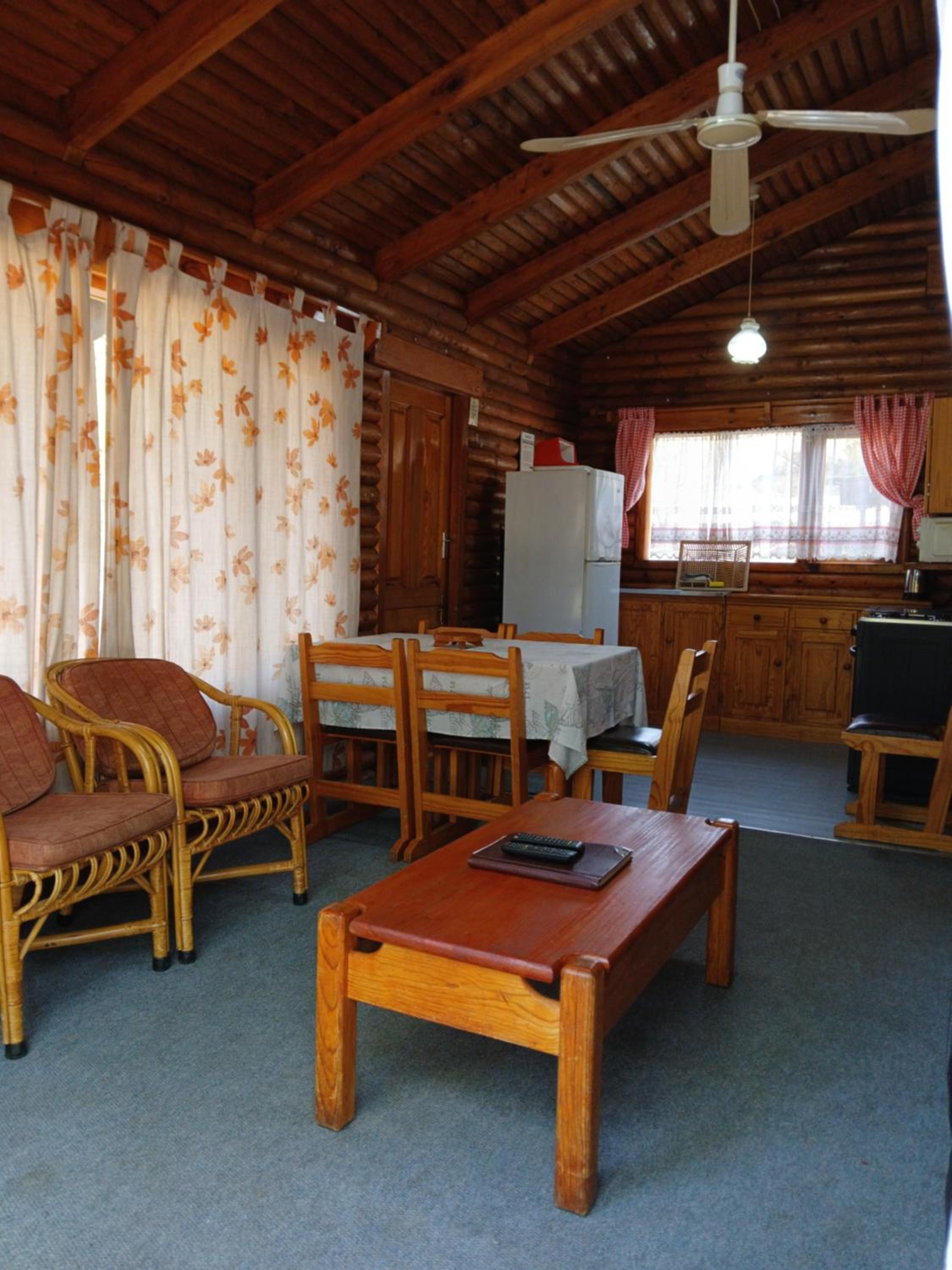 Bungalow (4-6 Sleeper) - Photo 29