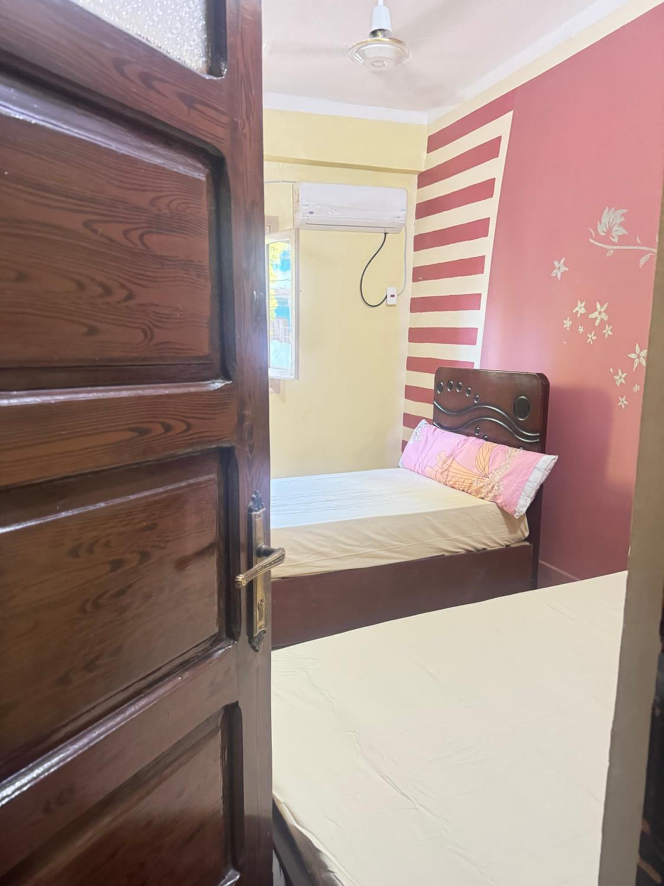 Double Room with Shared Bathroom photo 1