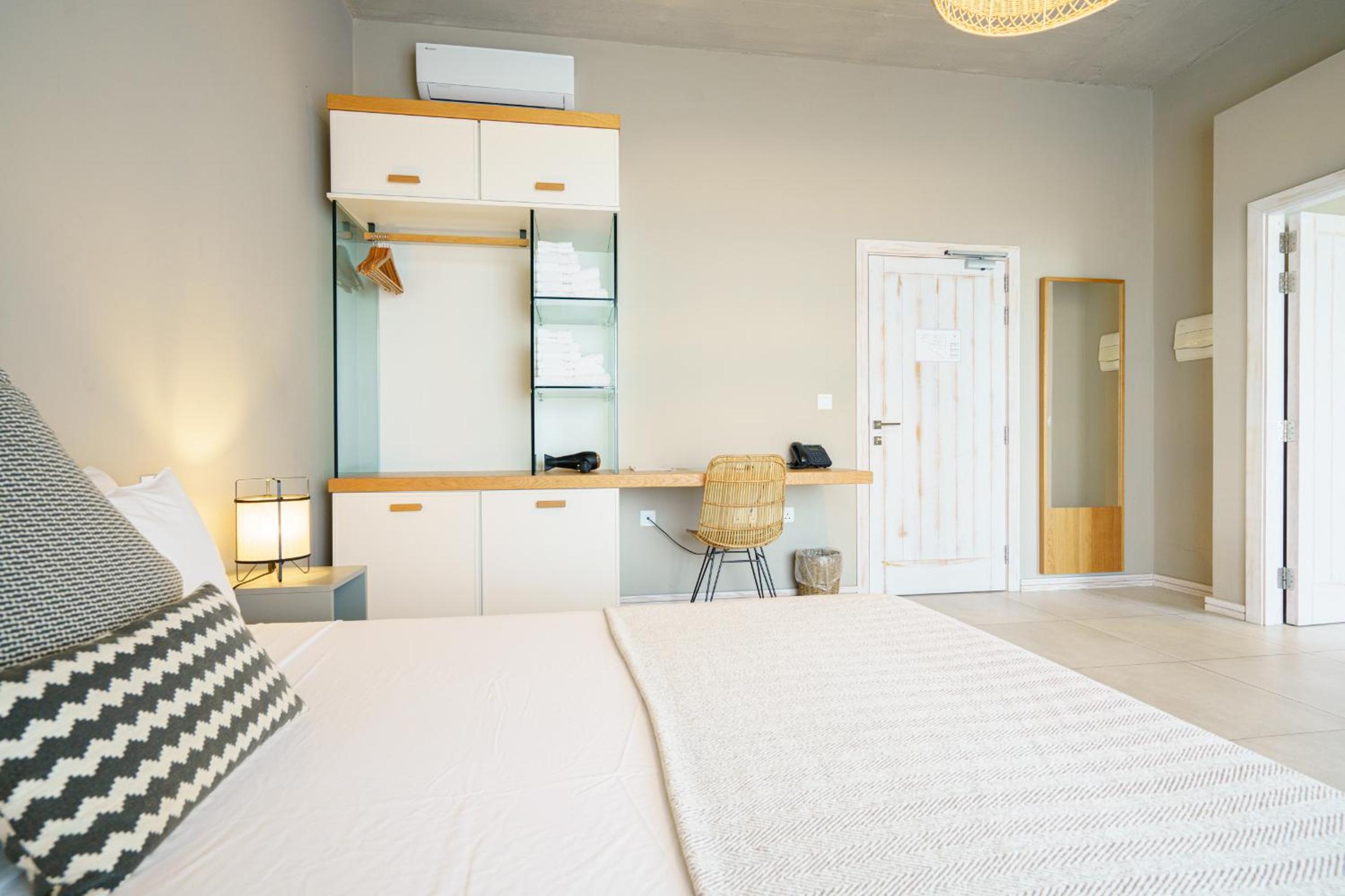 King Room - Disability Access photo 2