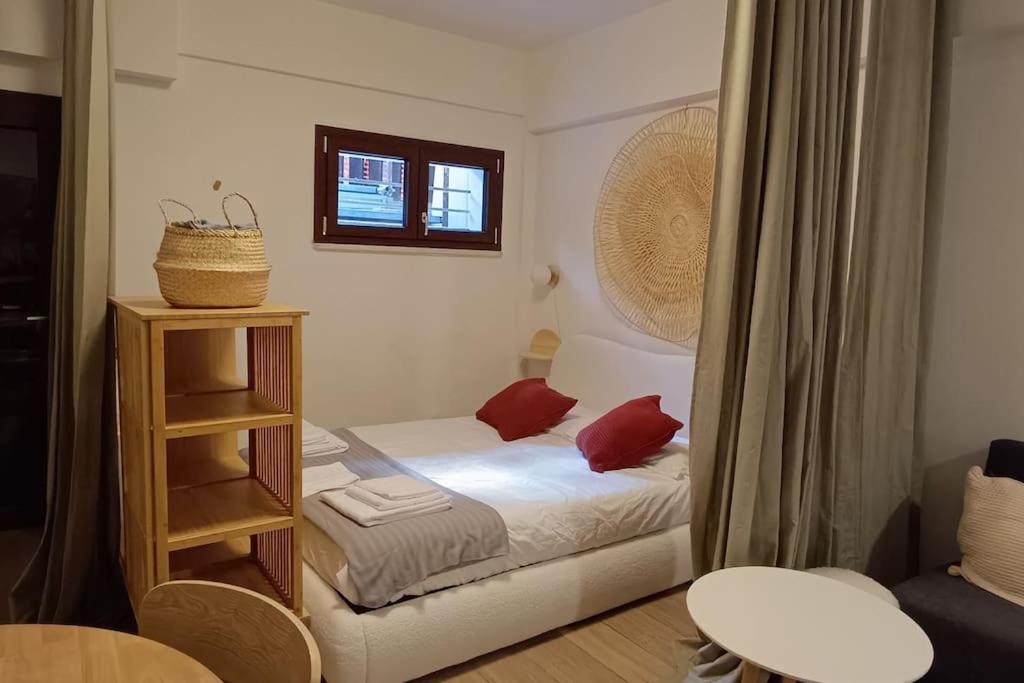 Studio Apartment photo 1