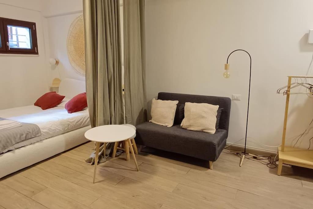 Studio Apartment photo 2