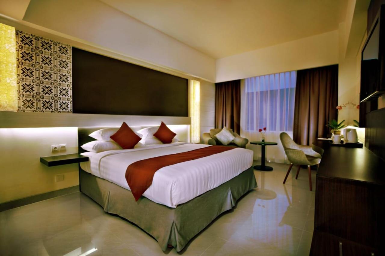 Deluxe King Room photo 2