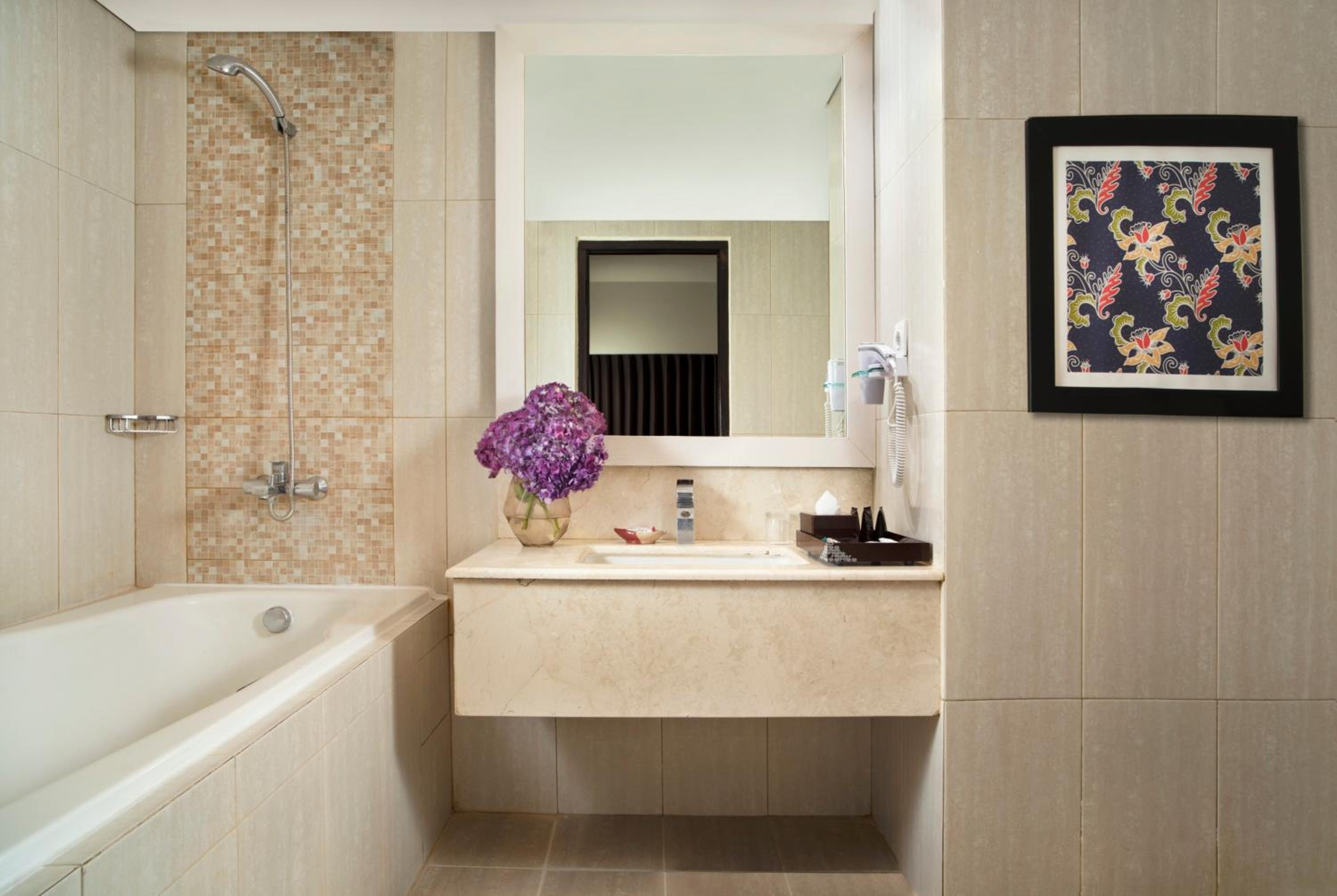 Suite with City View photo 2