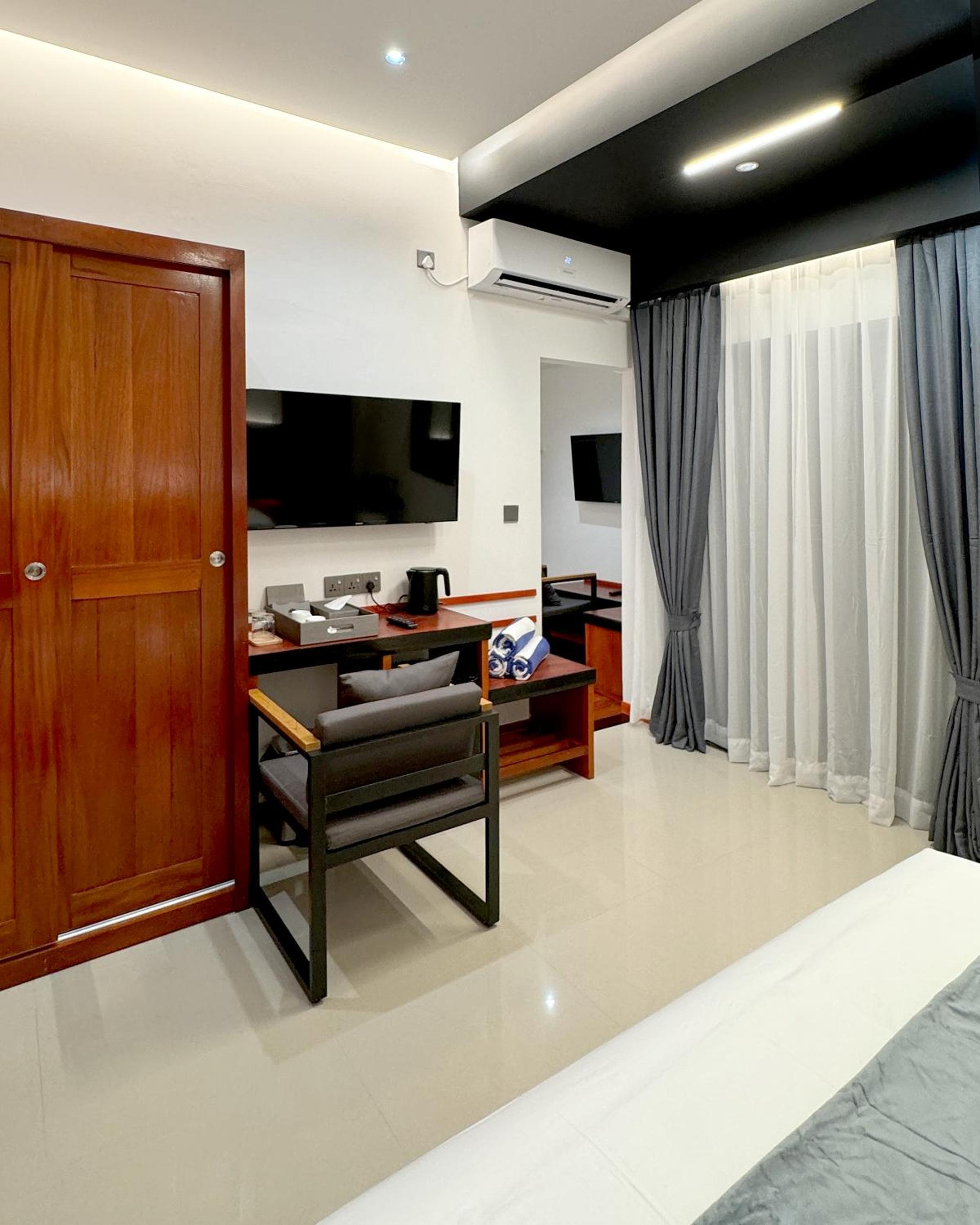 Family Room photo 2