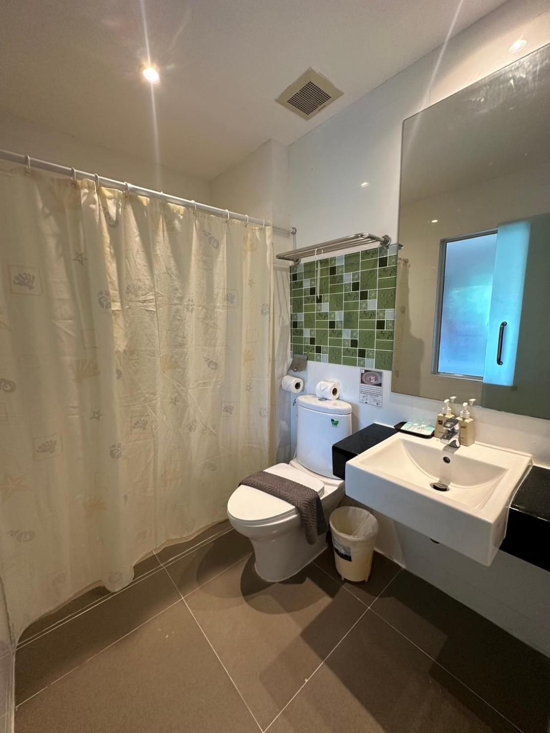 Standard Double or Twin Room - Photo 5