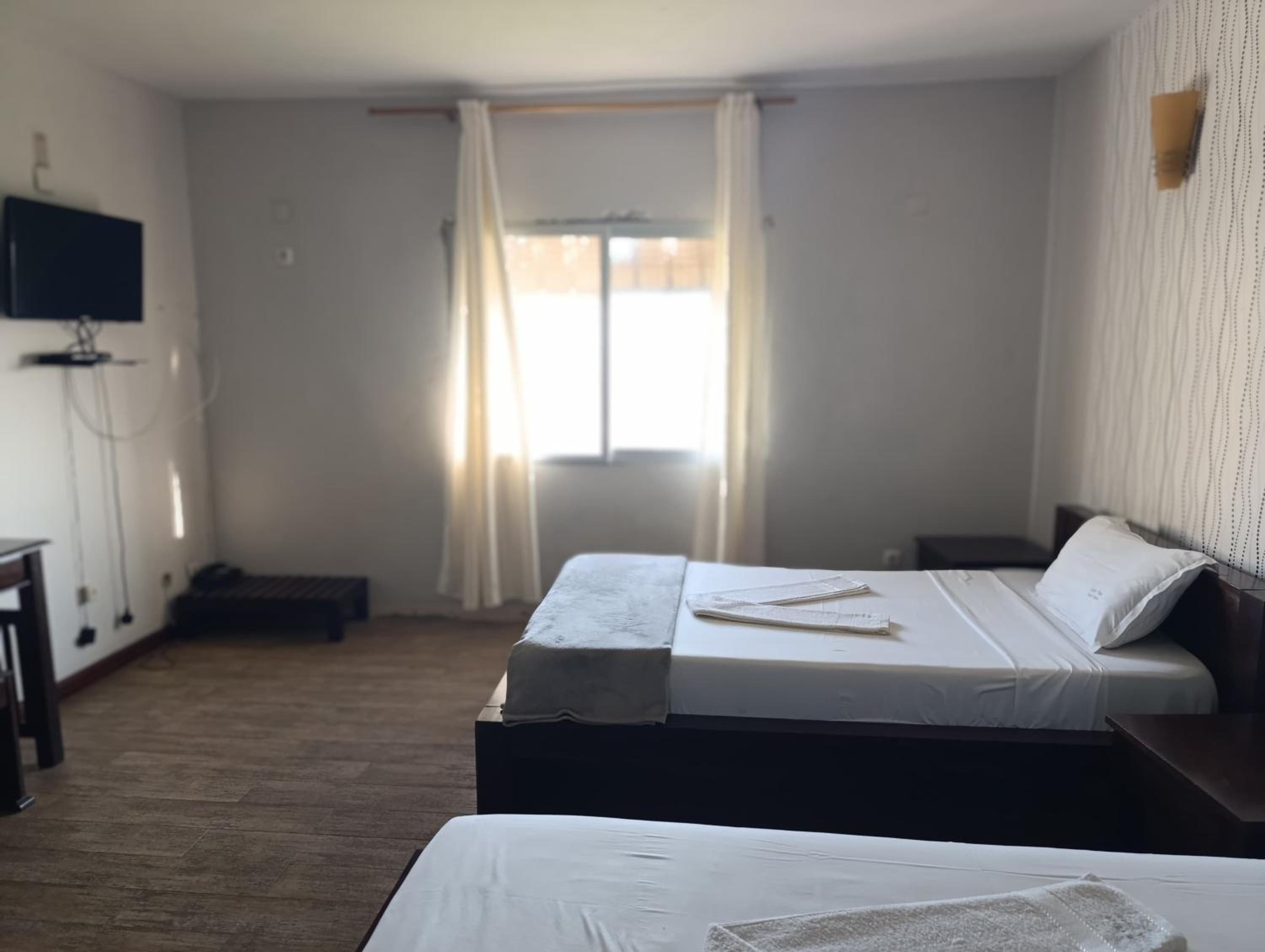 Double Room With Private Bathroom photo 2