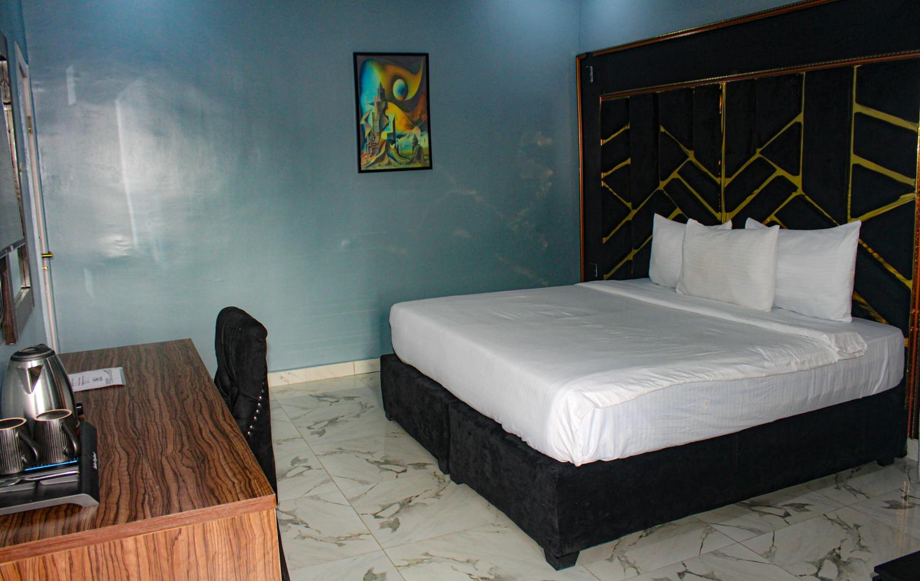 Deluxe Room - Photo 1