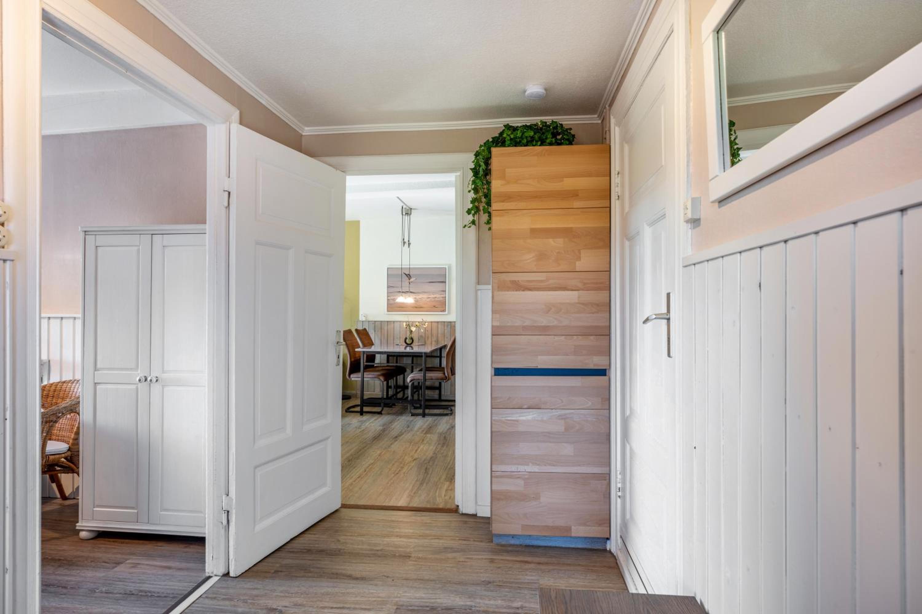 Two-Bedroom Deluxe Apartment with Garden View photo 3