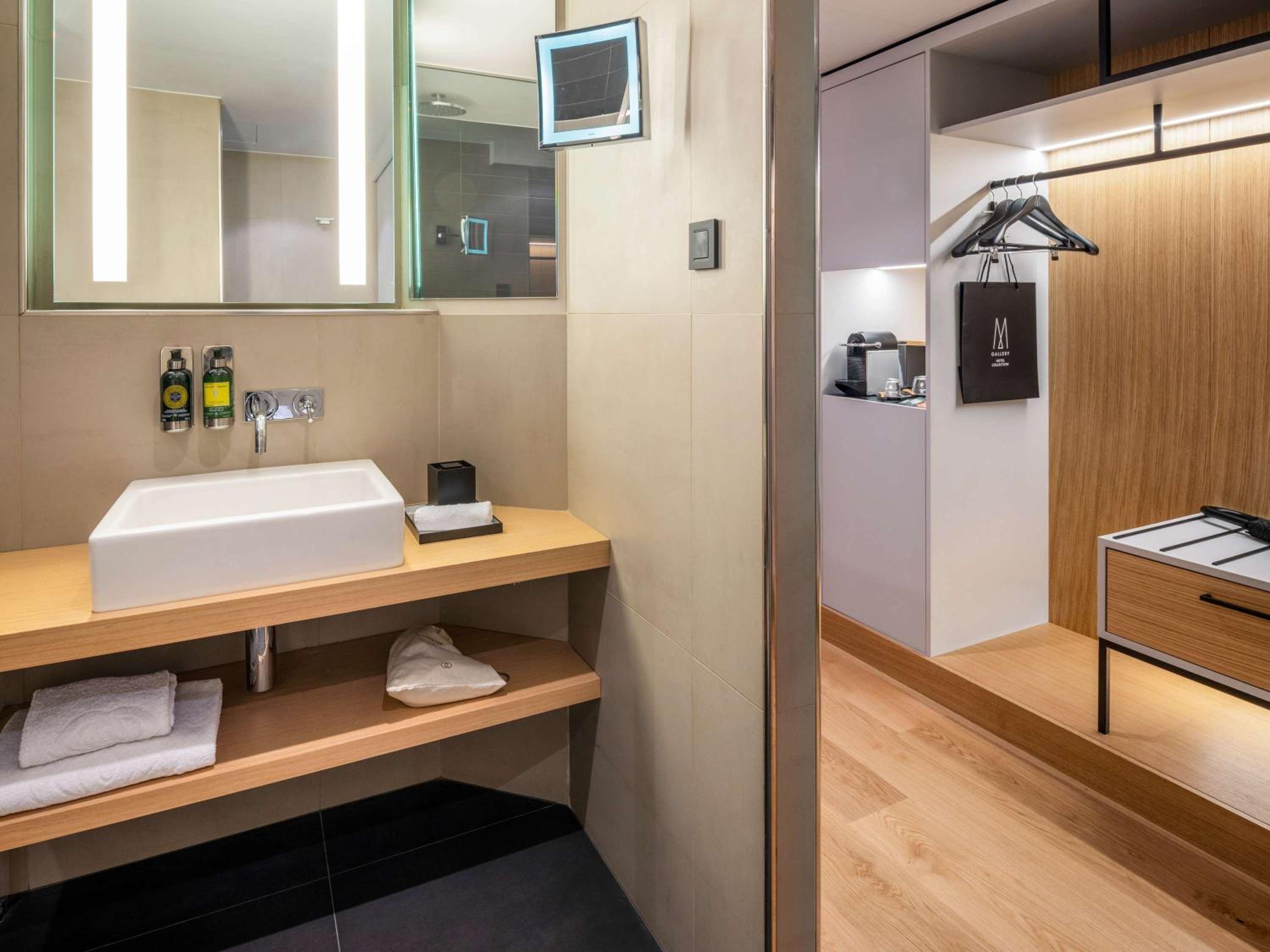 Deluxe Twin Room with Garden View - Photo 14