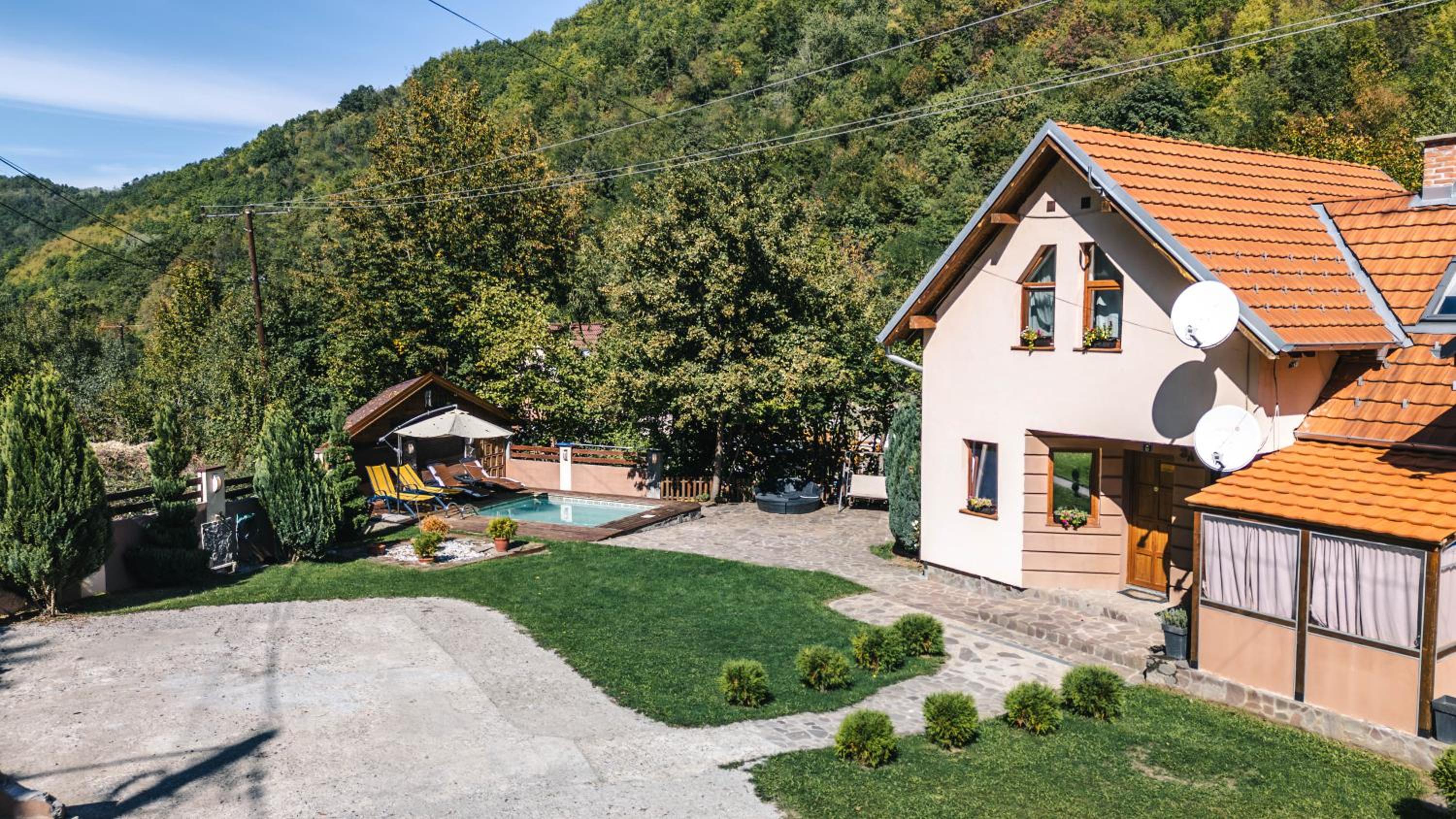 Holiday Home with Mountain View photo 2