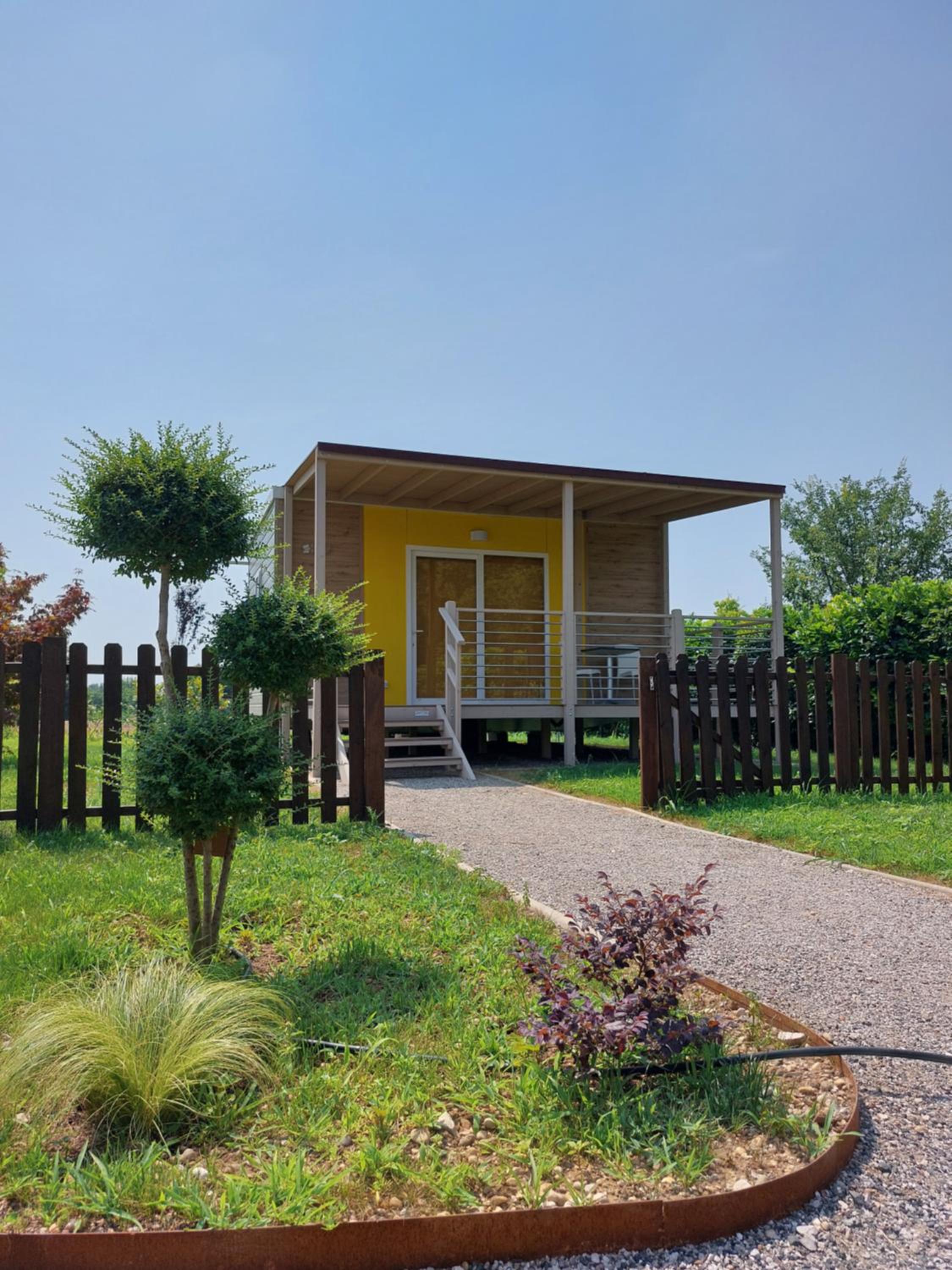 Mobile Home photo 2
