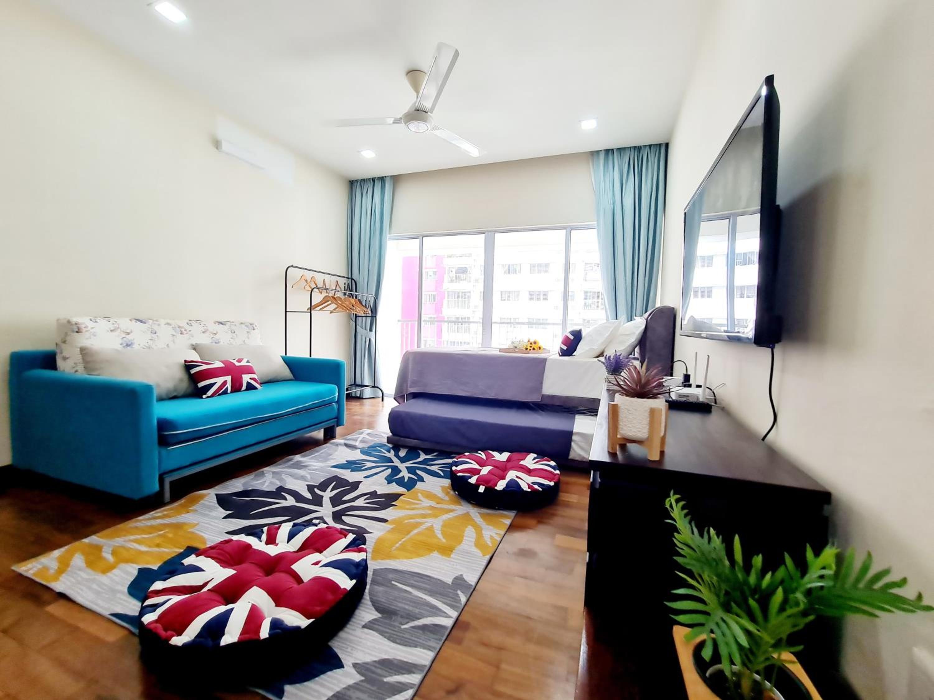 Three-Bedroom Apartment photo 1