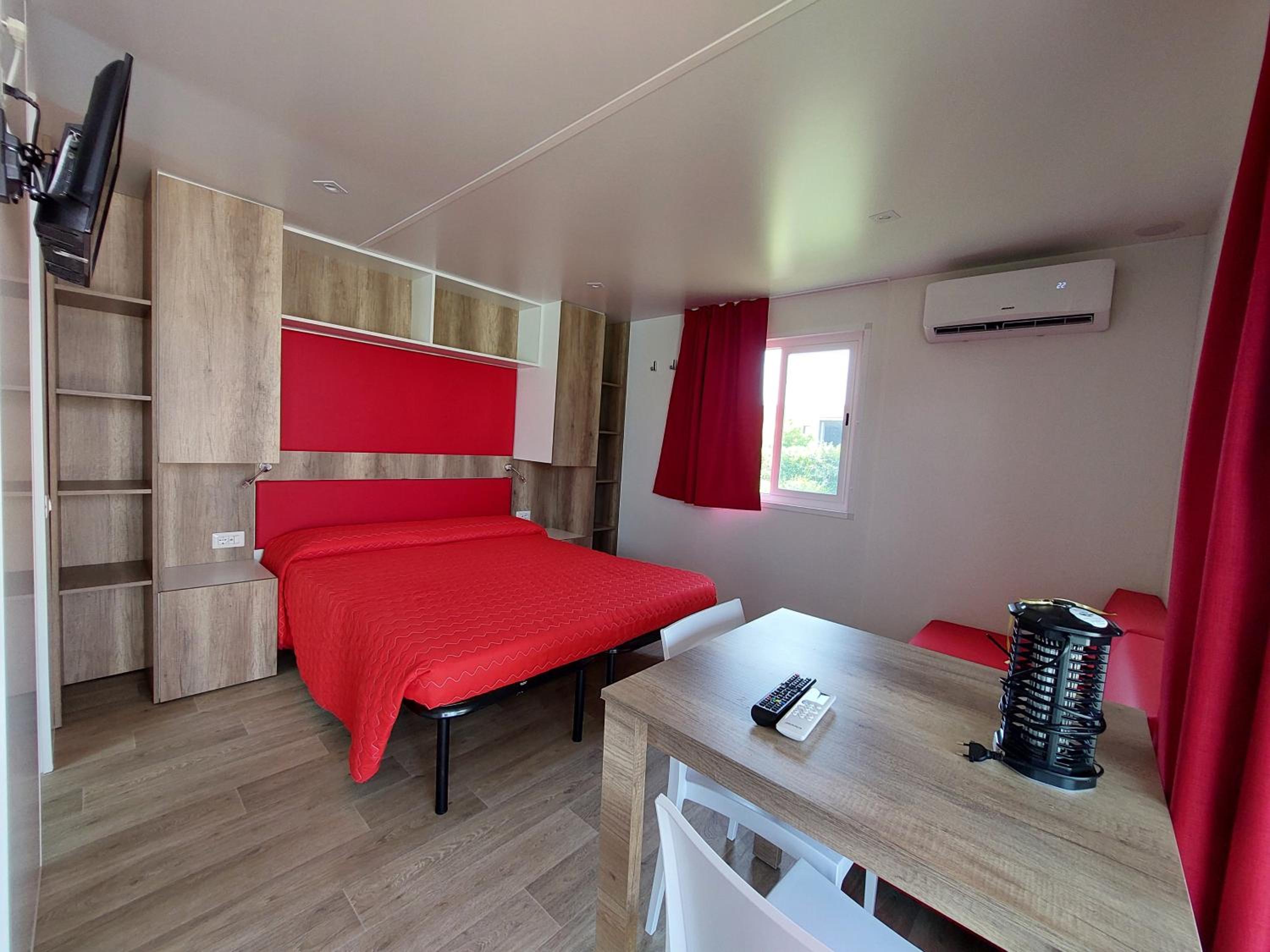 Mobile Home photo 1