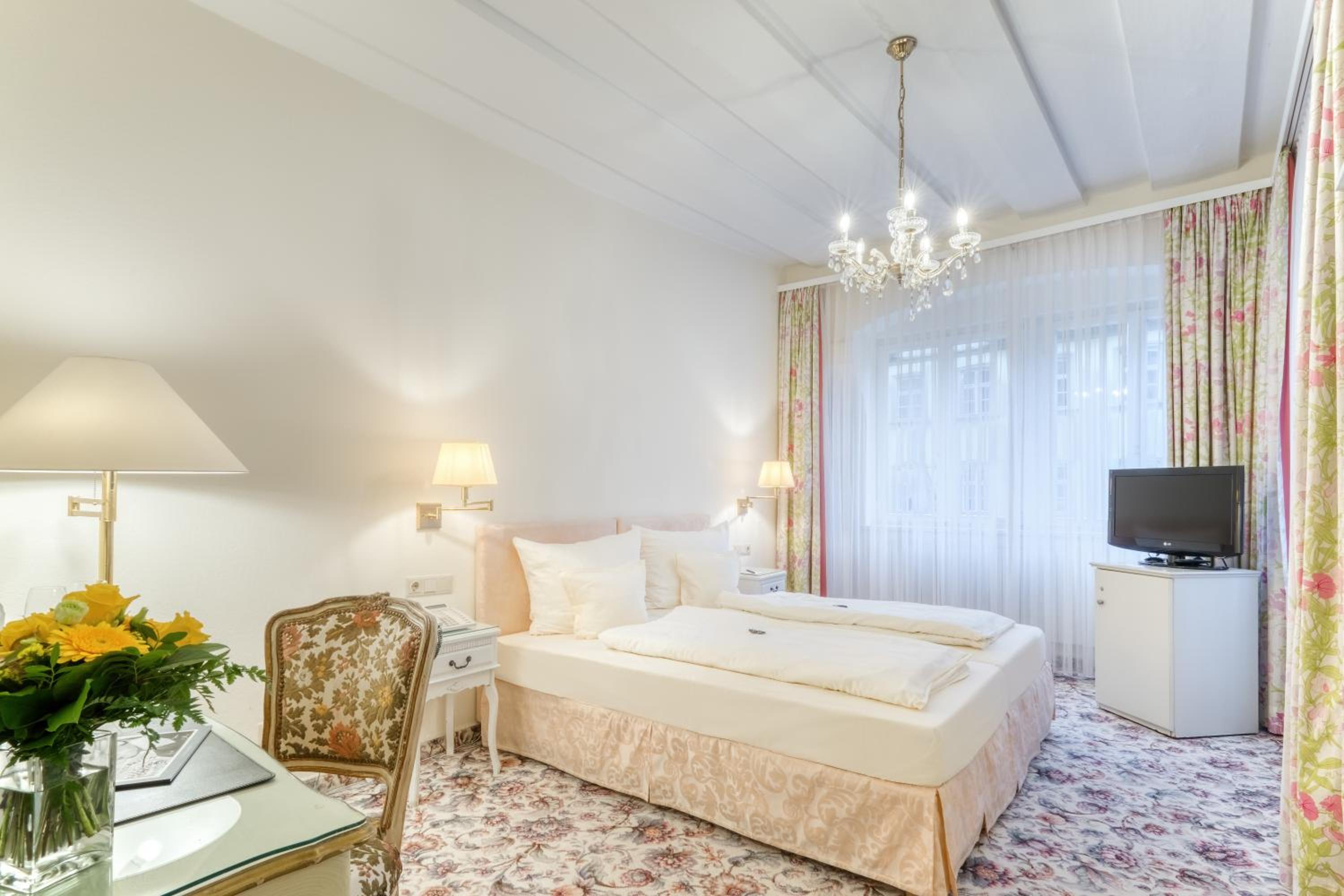 Double Room - Photo 2