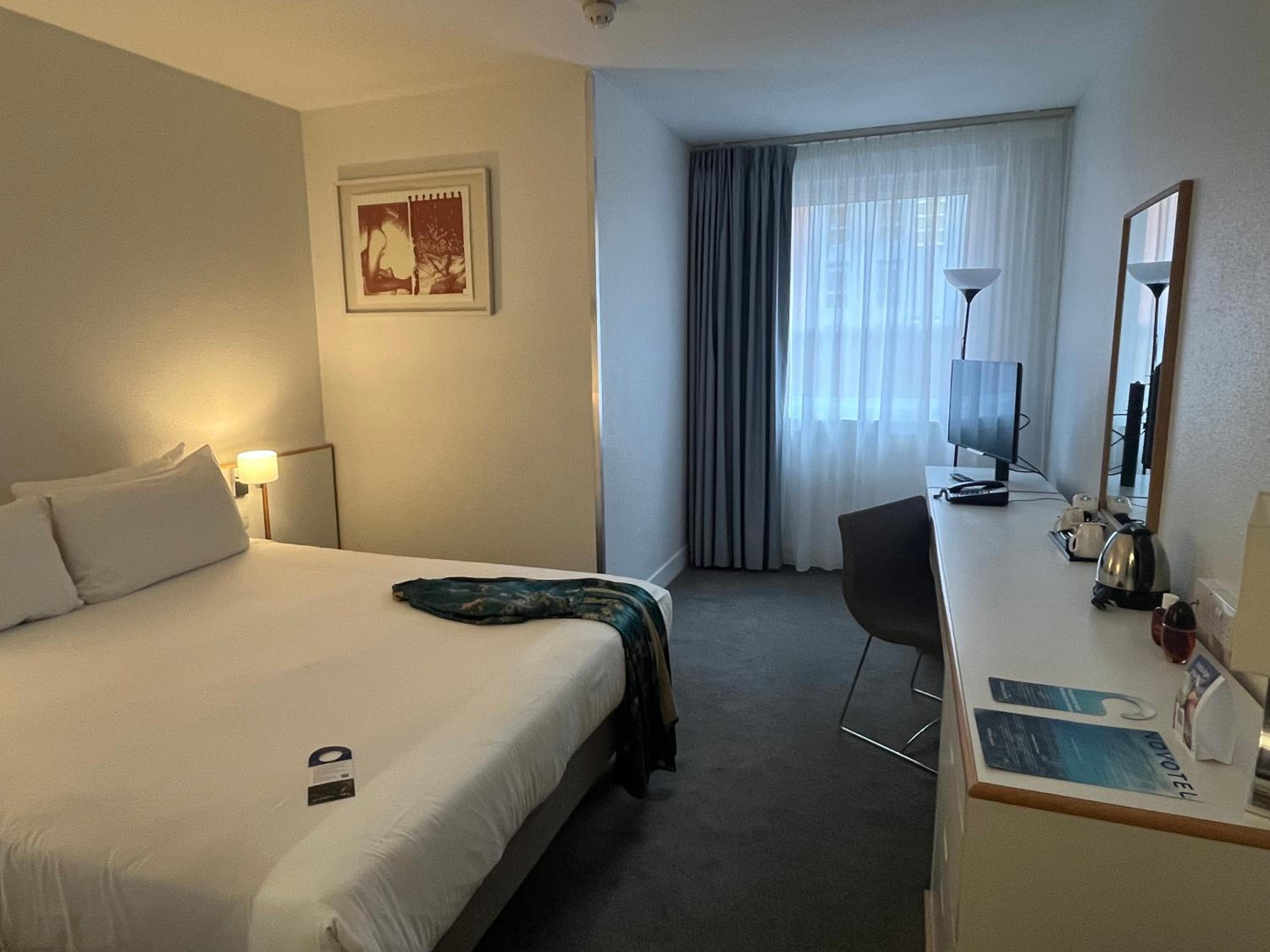 Standard Double Room - Photo 9