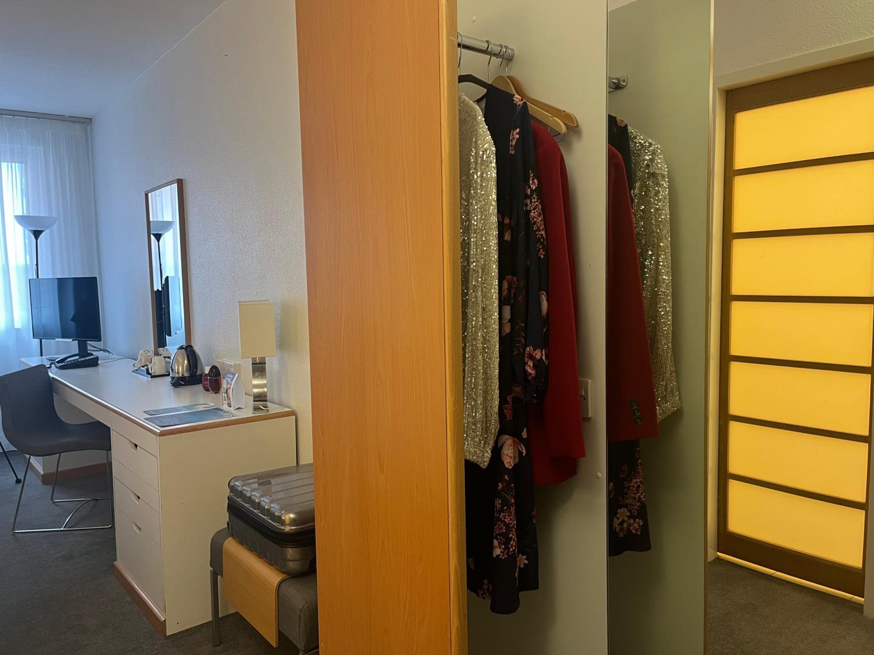 Standard Double Room - Photo 10