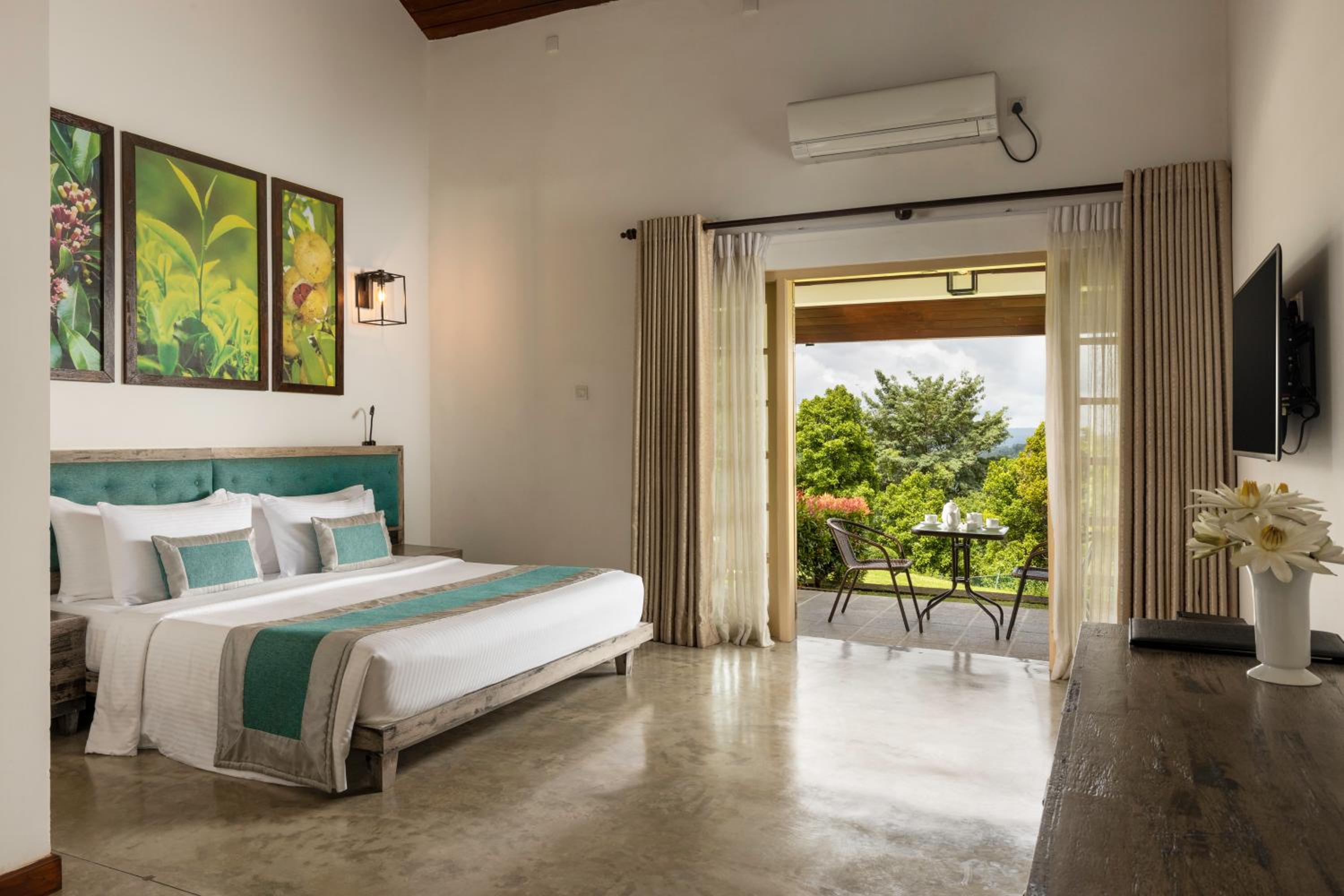 Deluxe Tea Room With Free Pick Up And Drop - Mountain View photo 1
