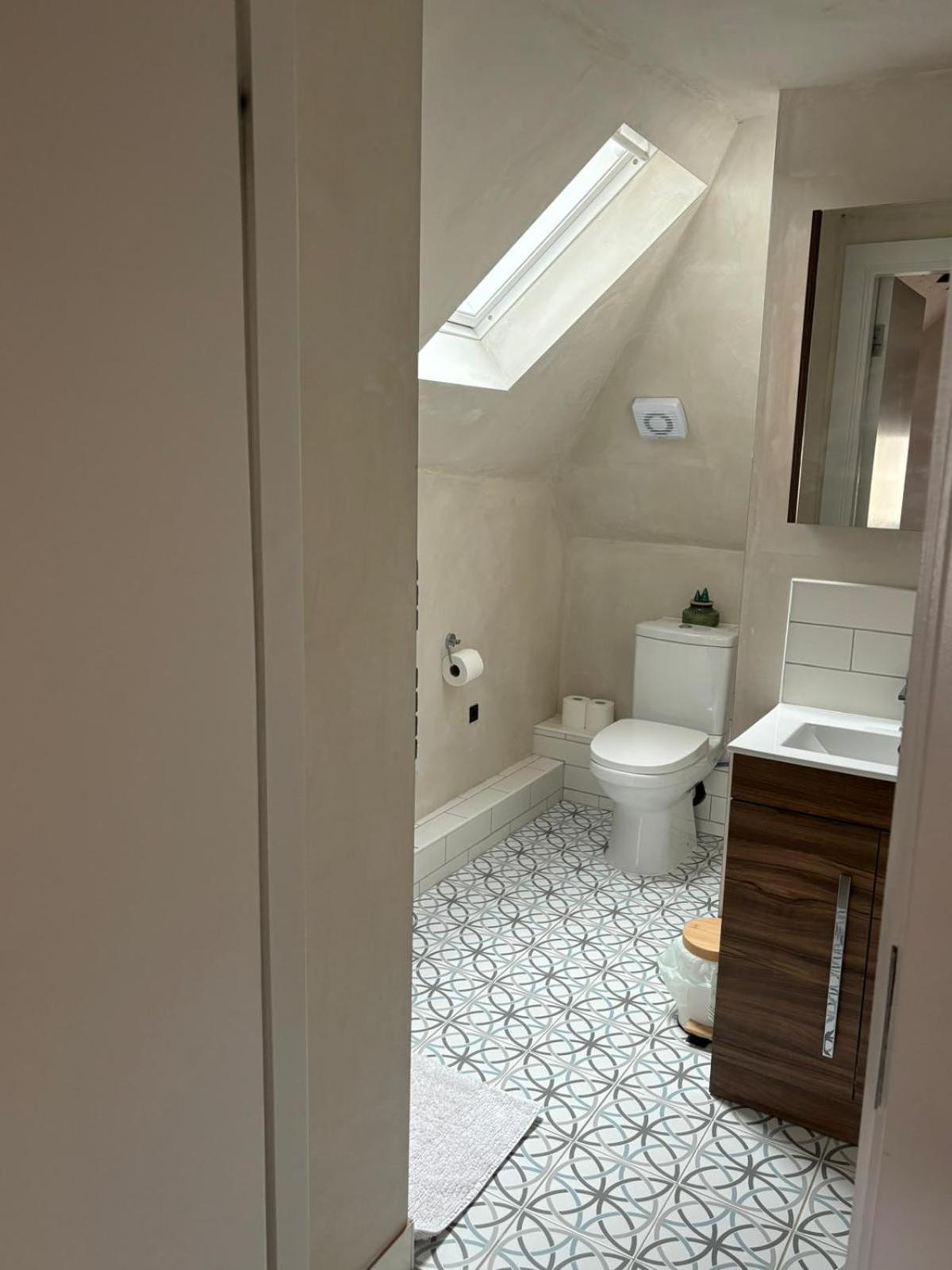 Single Room With Bathroom photo 3