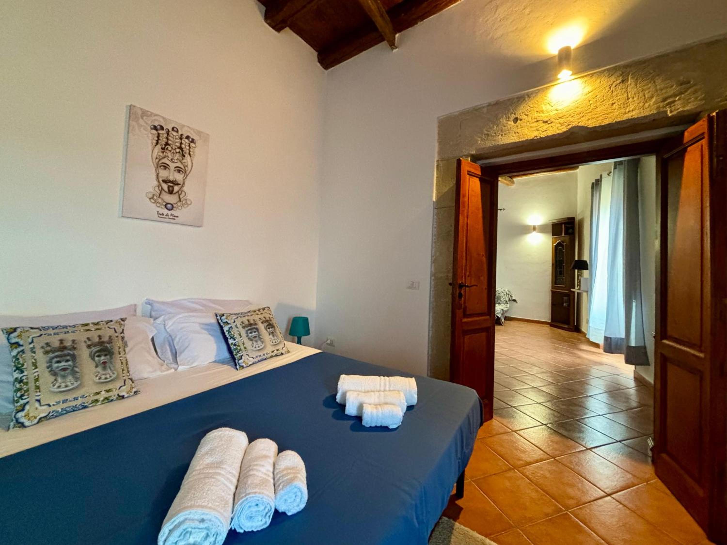 Double Room With Shared Bathroom