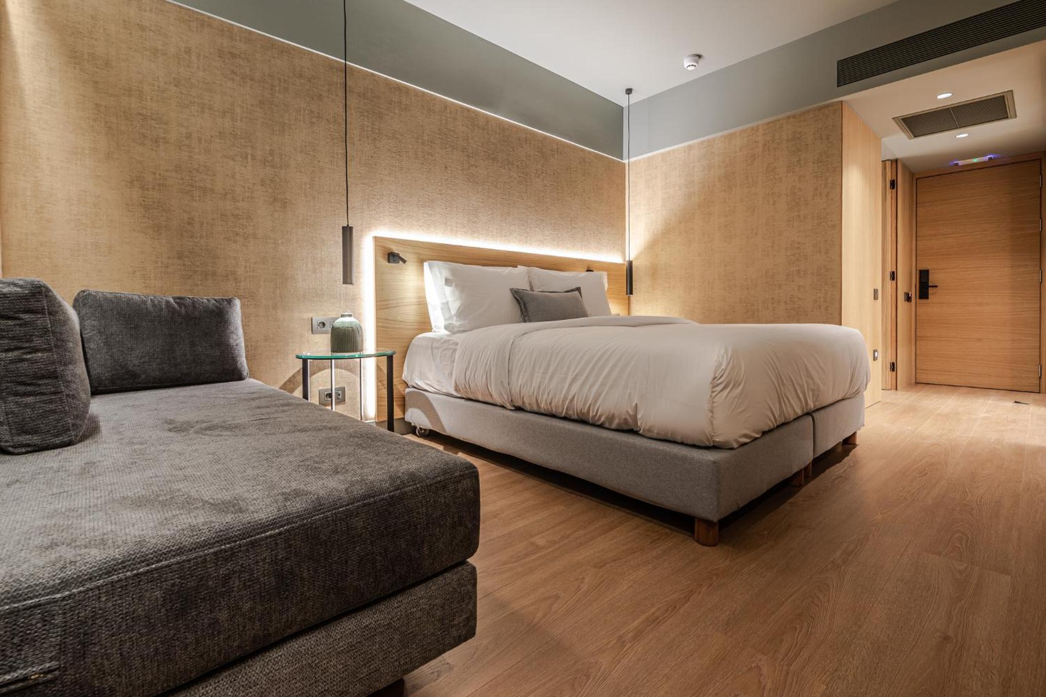 Superior Double or Twin Room with Mountain View - Photo 10
