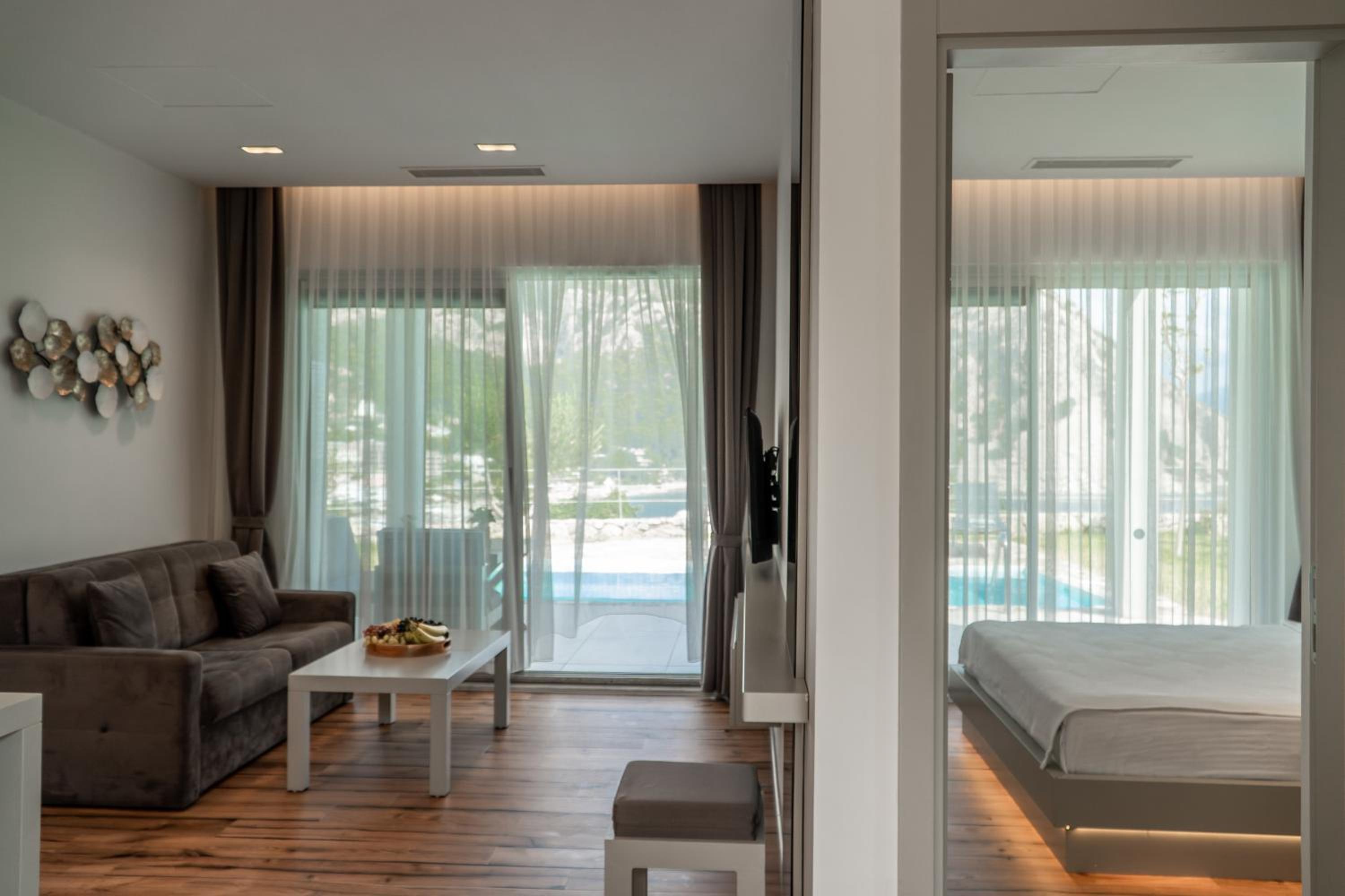 Sea View Villa with Private Pool - Photo 1
