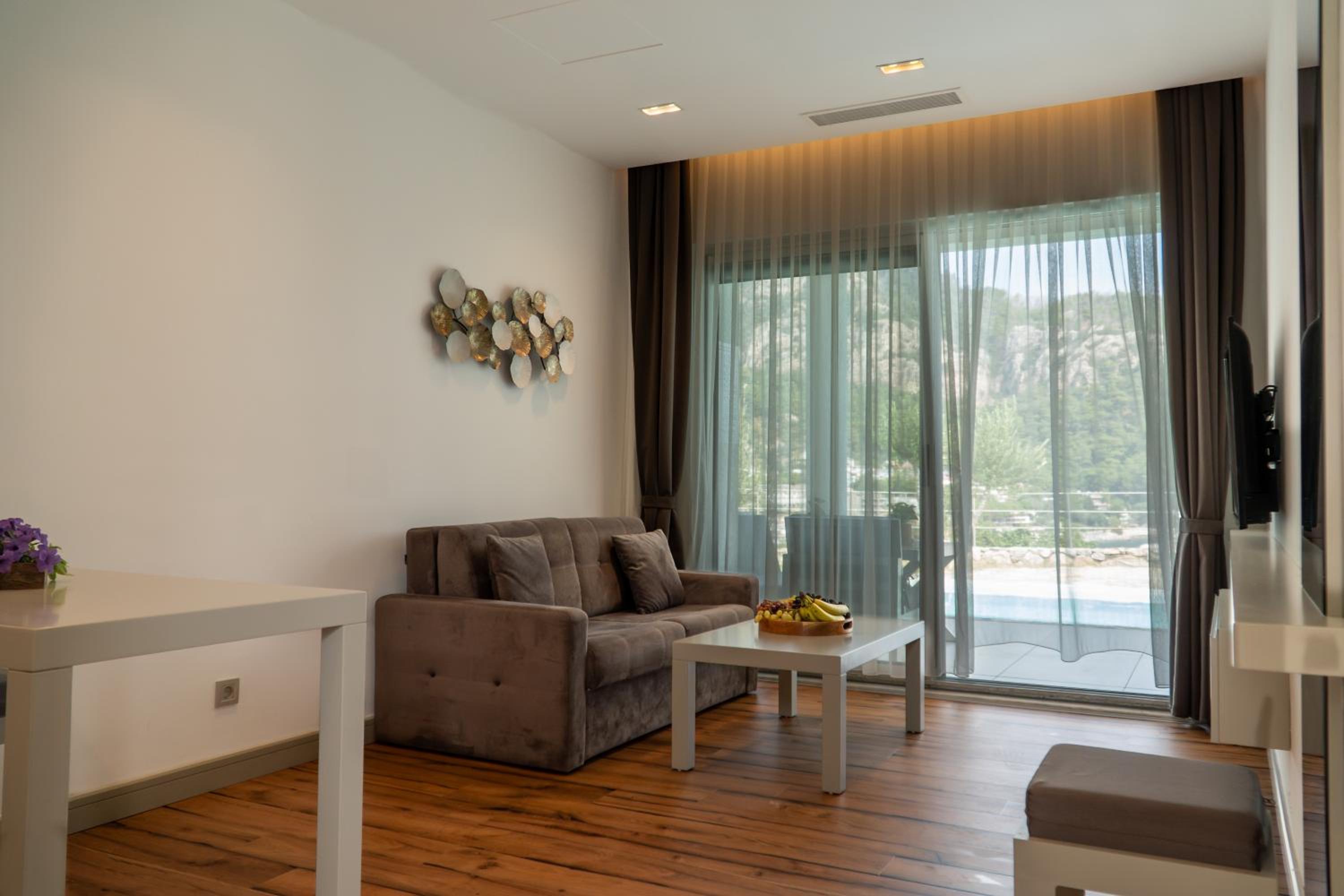 Sea View Villa with Private Pool - Photo 11