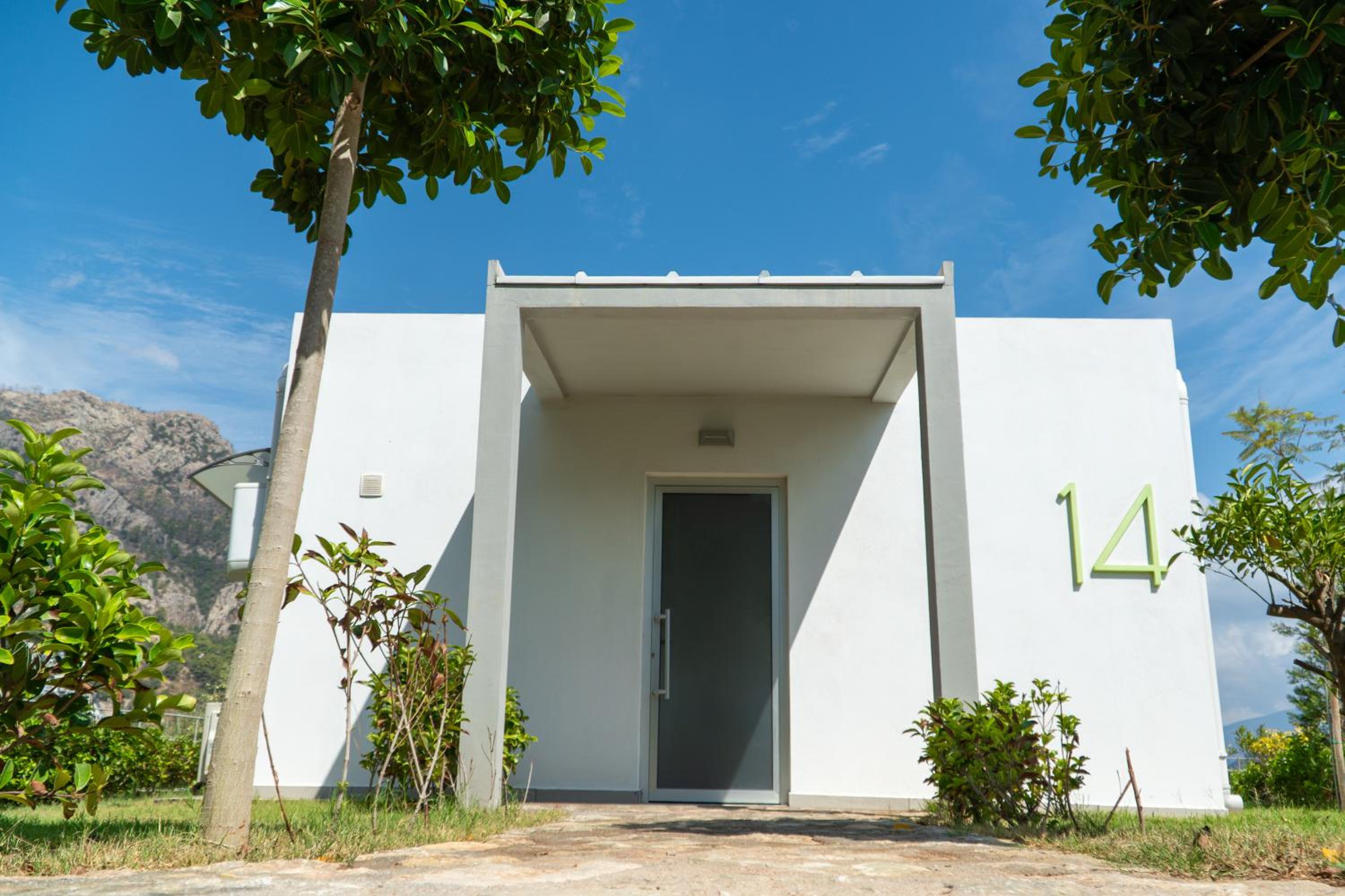 Sea View Villa with Private Pool - Photo 2
