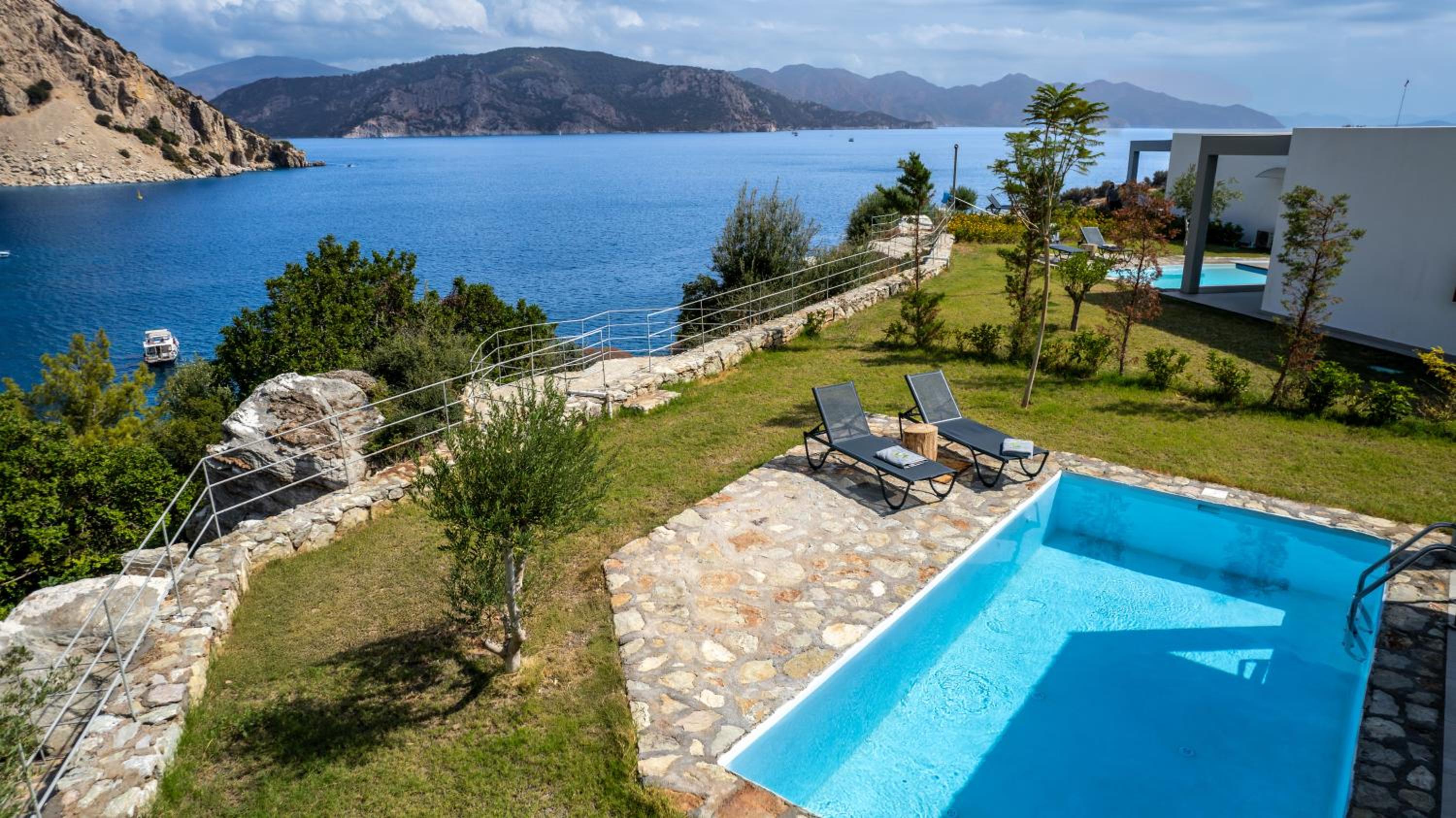Sea View Villa with Private Pool - Photo 13