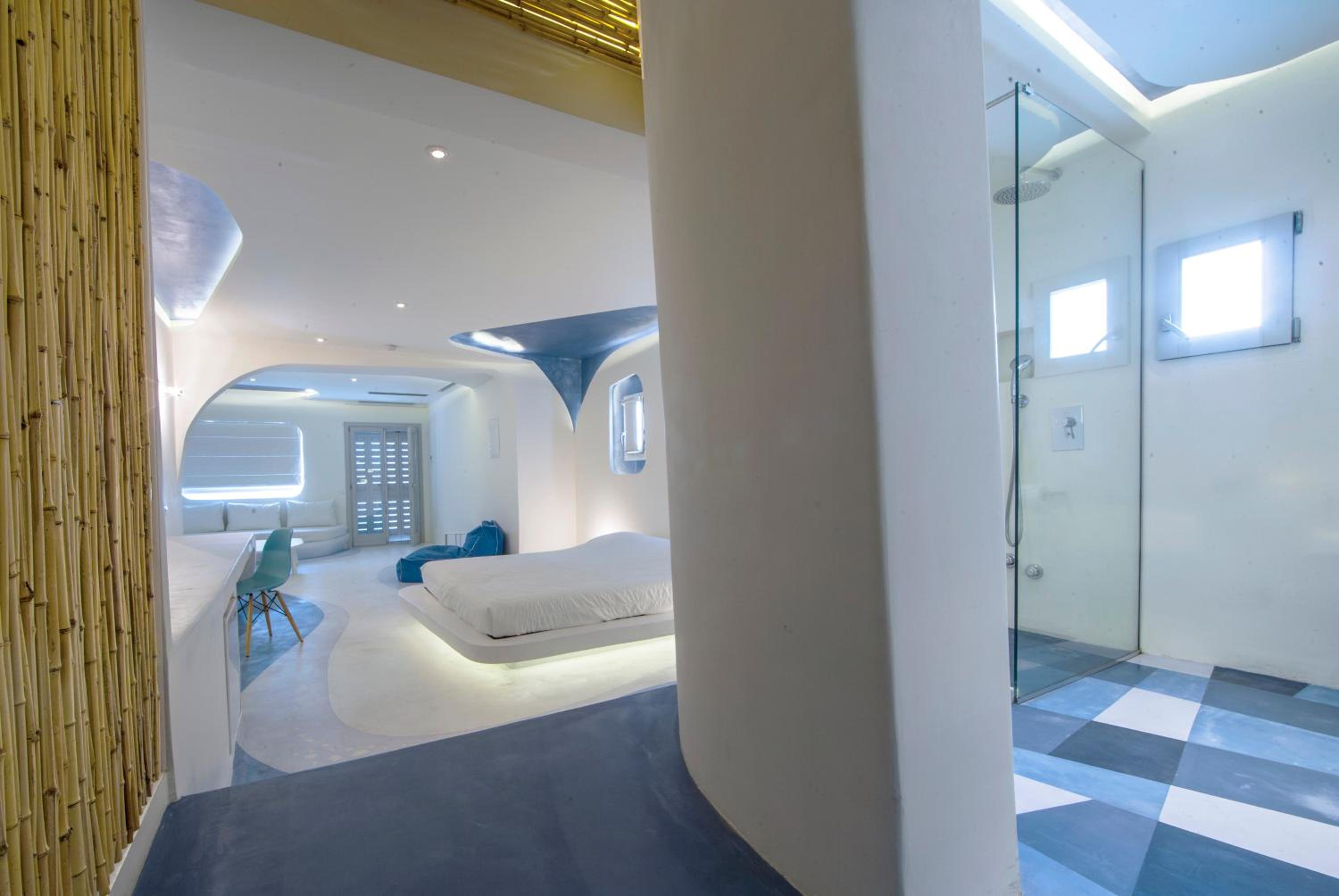 The Big Blue Suite / Sea View Jacuzzi photo 2