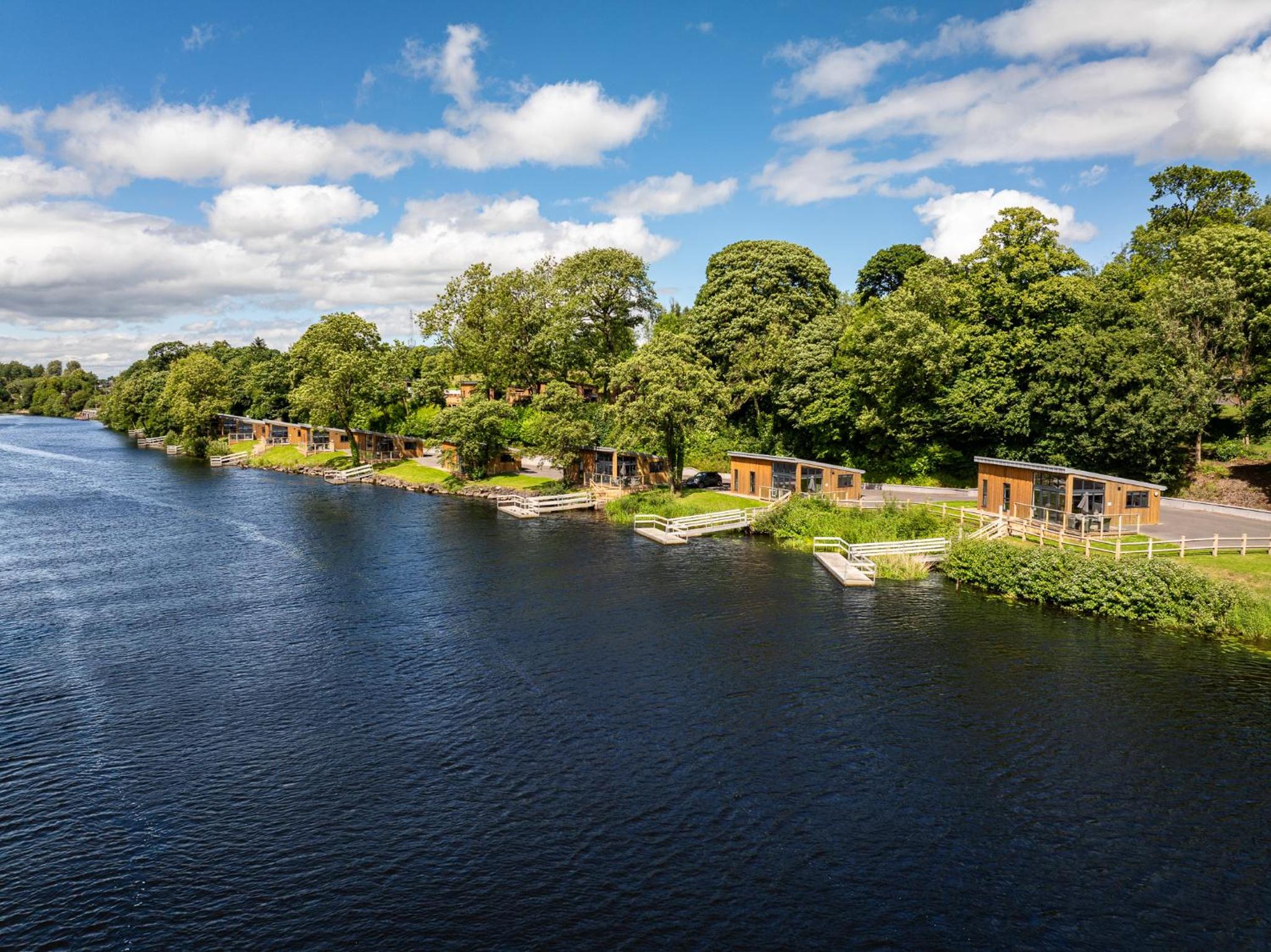 Lakeside Lodge photo 3