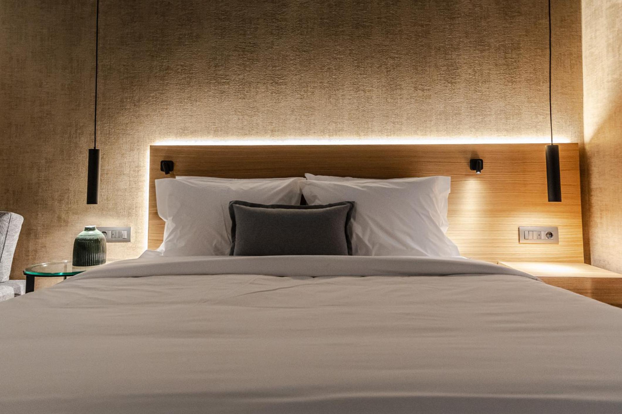 Double or Twin Room - Photo 5