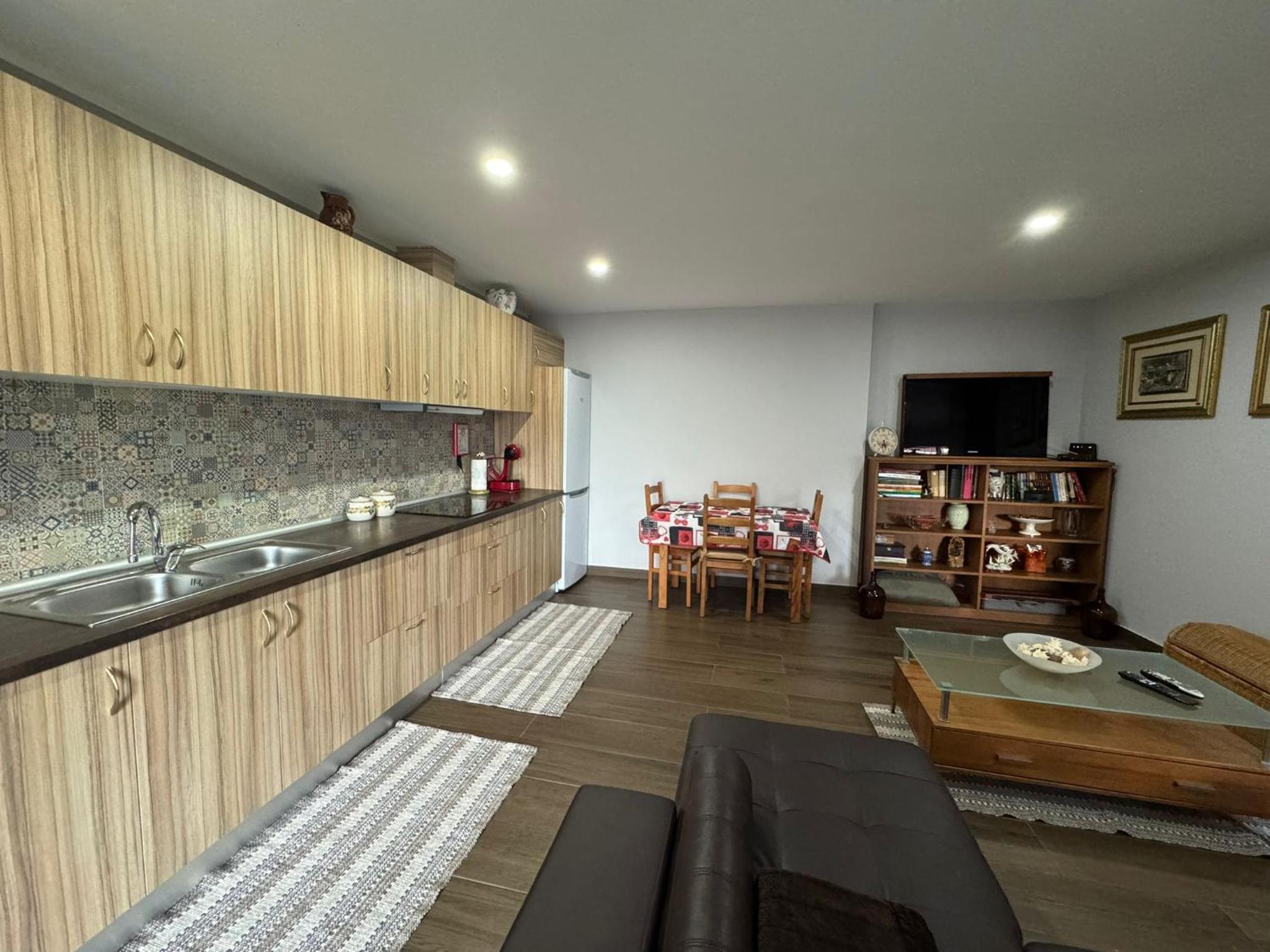 One-Bedroom House photo 2