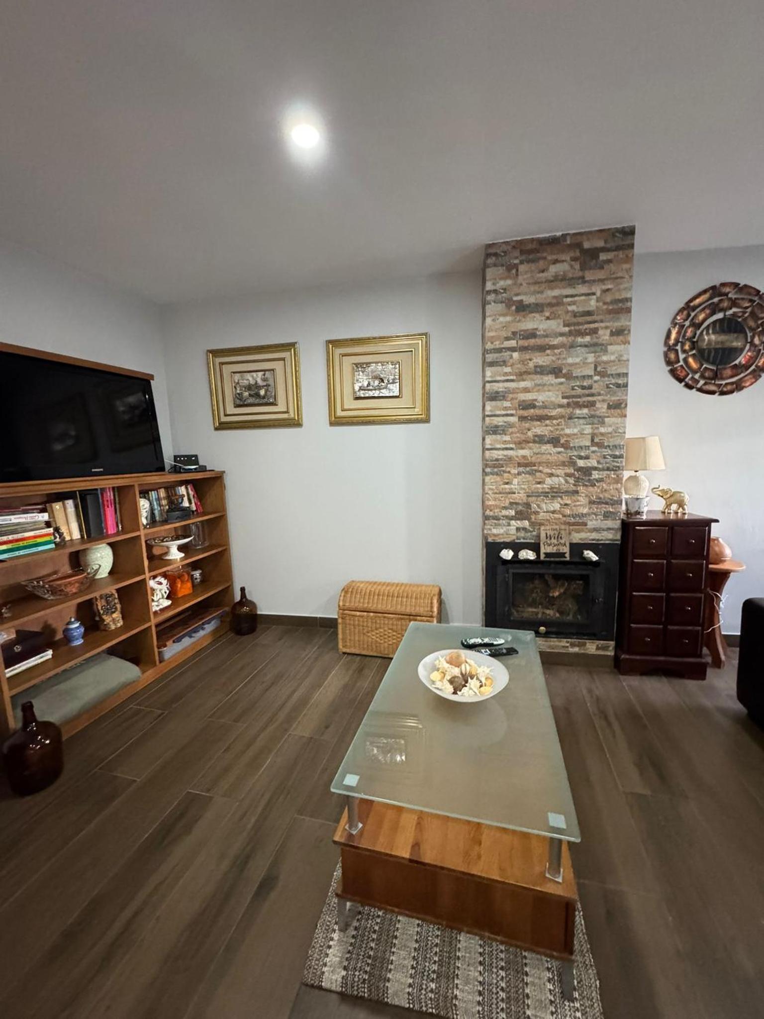 One-Bedroom House photo 1