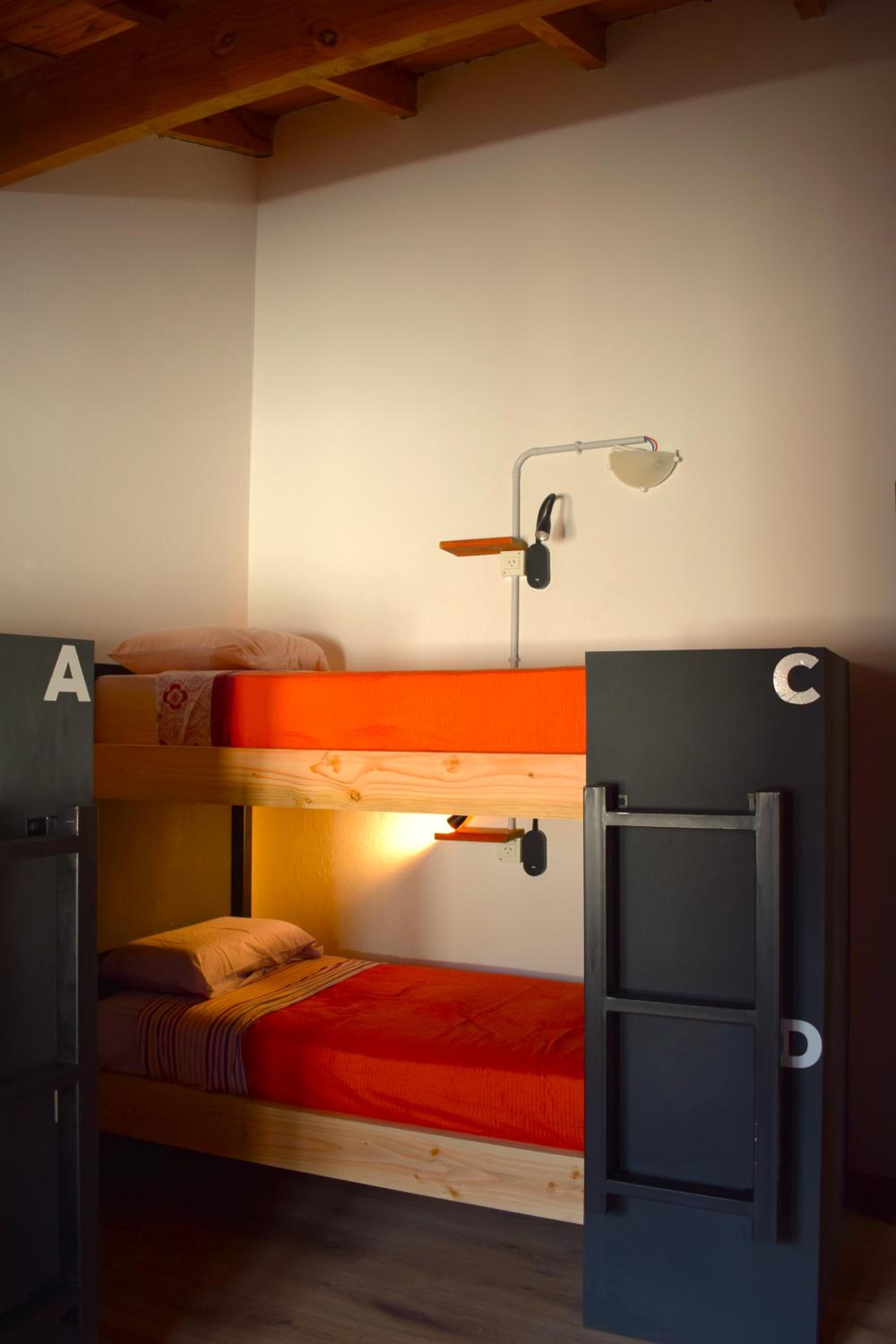 Single Bed in Mixed Dormitory Room (4 Adults)  photo 1