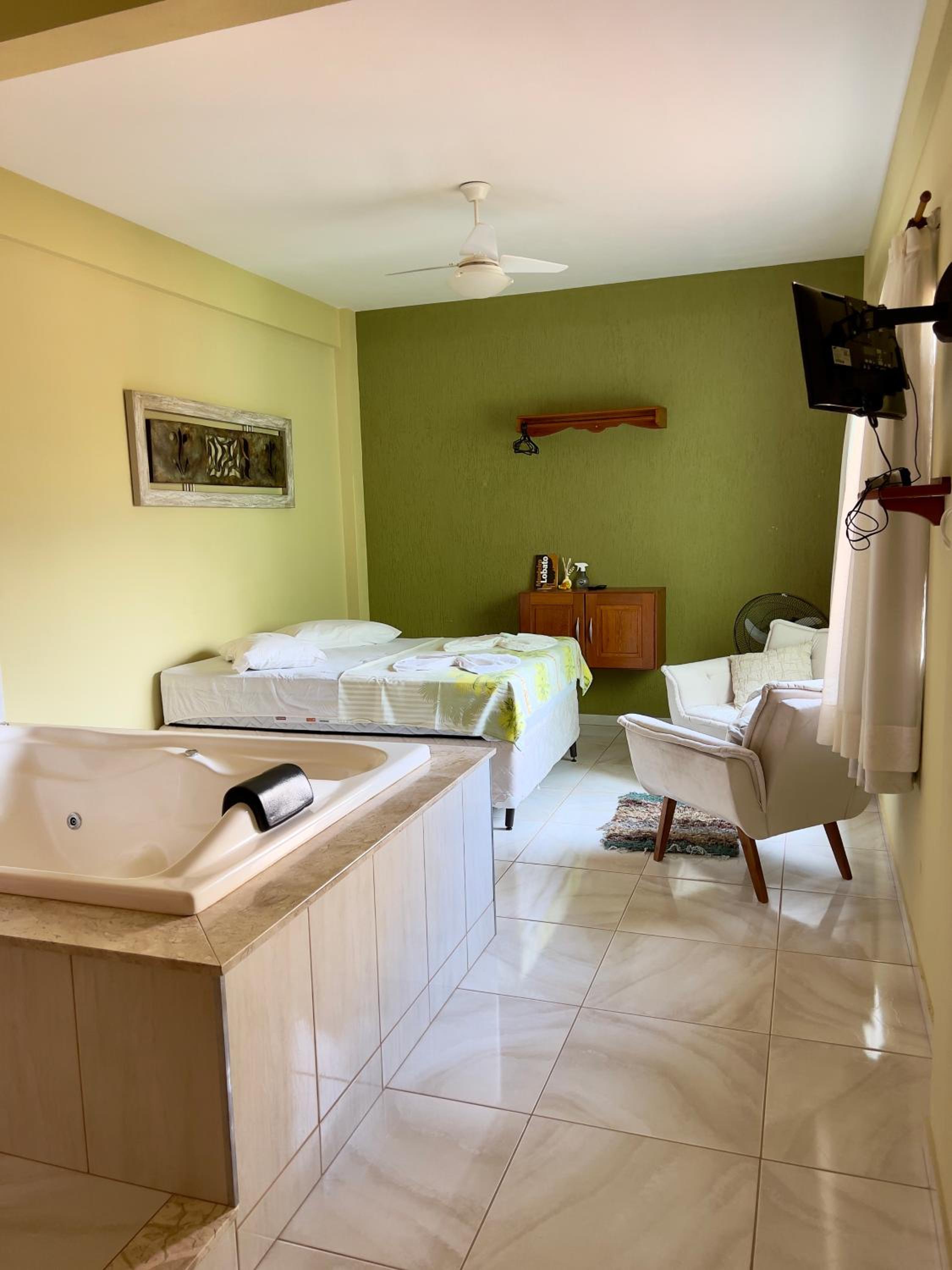 Double Room with Spa Bath photo 1