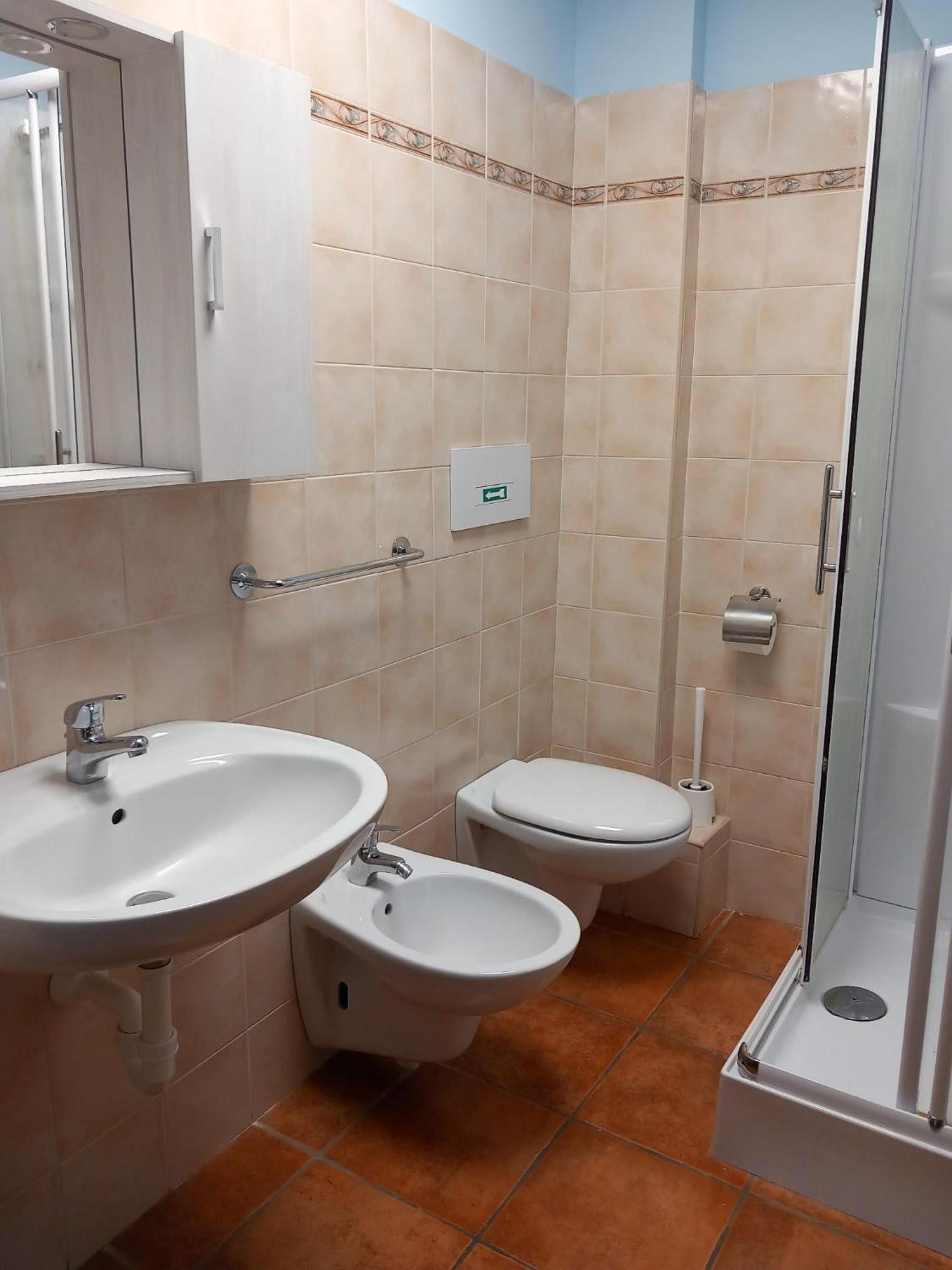 Single Room photo 2