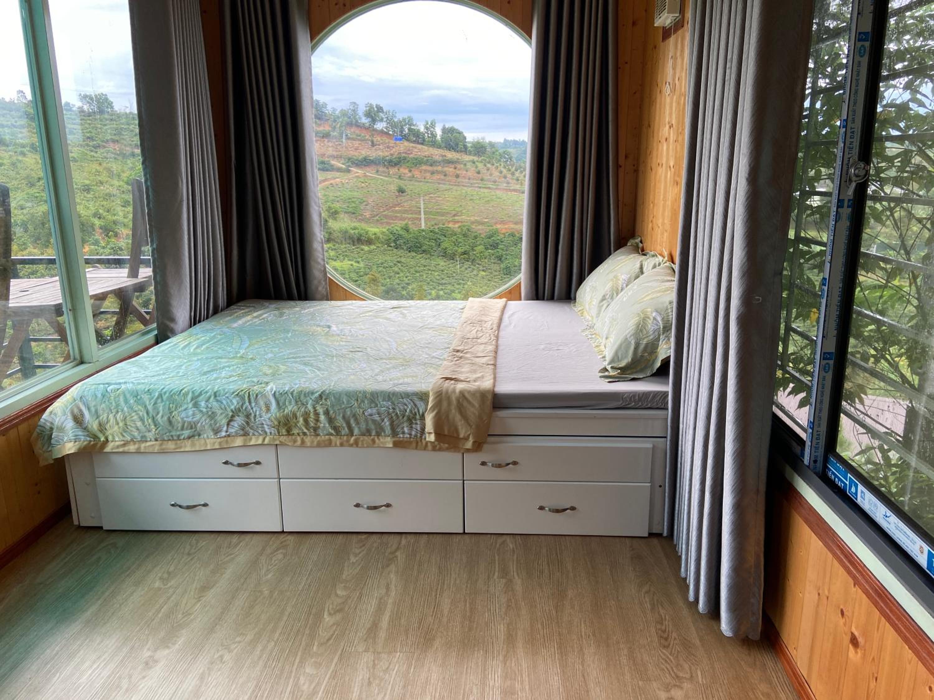 King Room with Mountain View photo 3