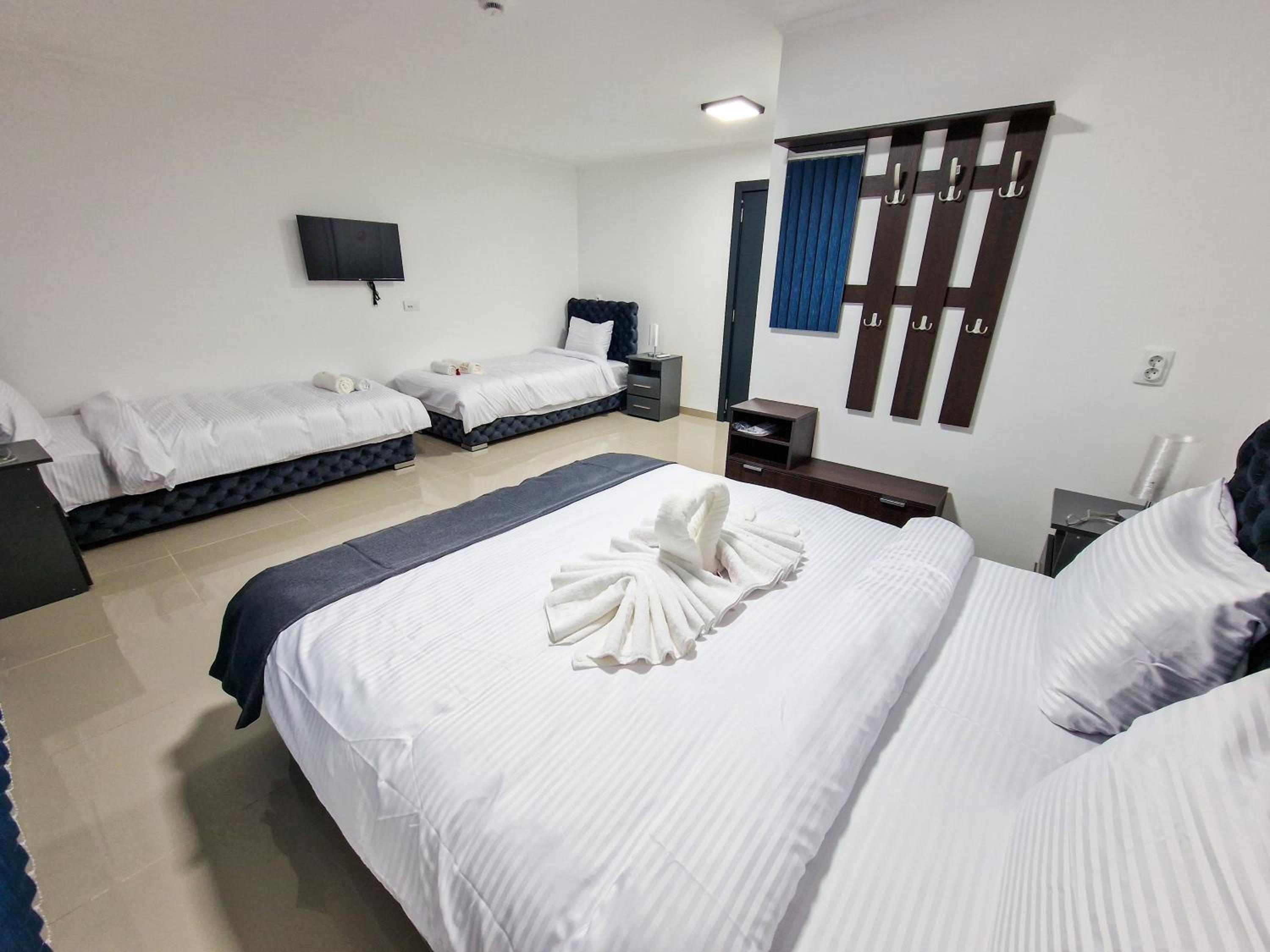 Deluxe King Room photo 2