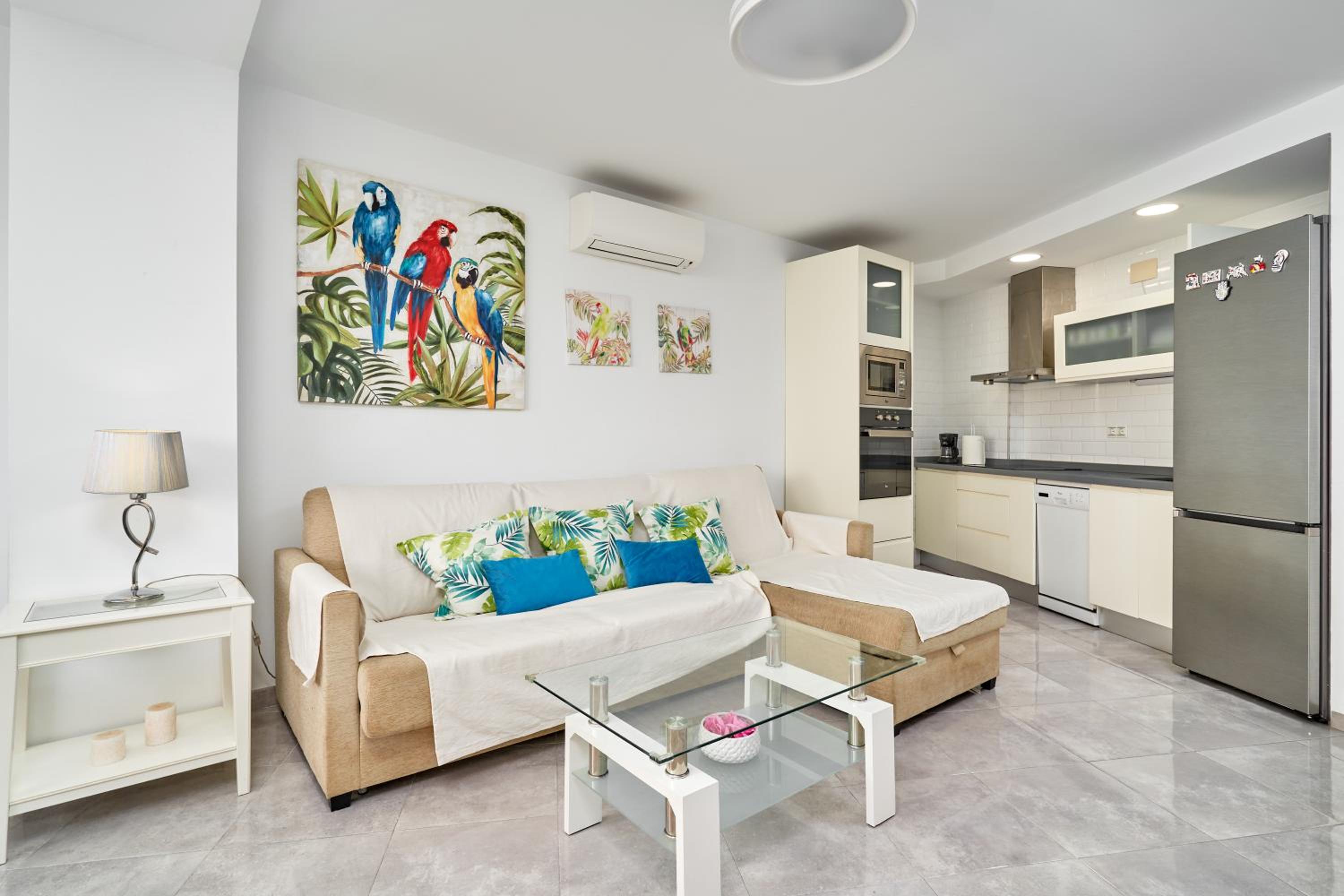 Two-Bedroom Deluxe Apartment with Ocean View photo 2