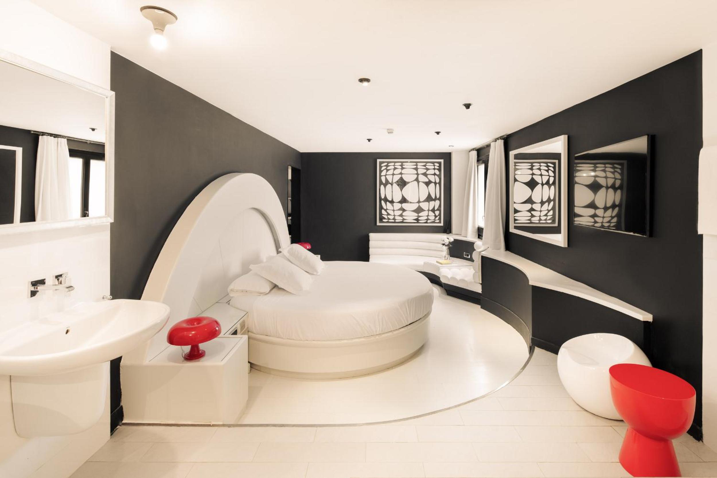 Grand Suite with Spa Bath
