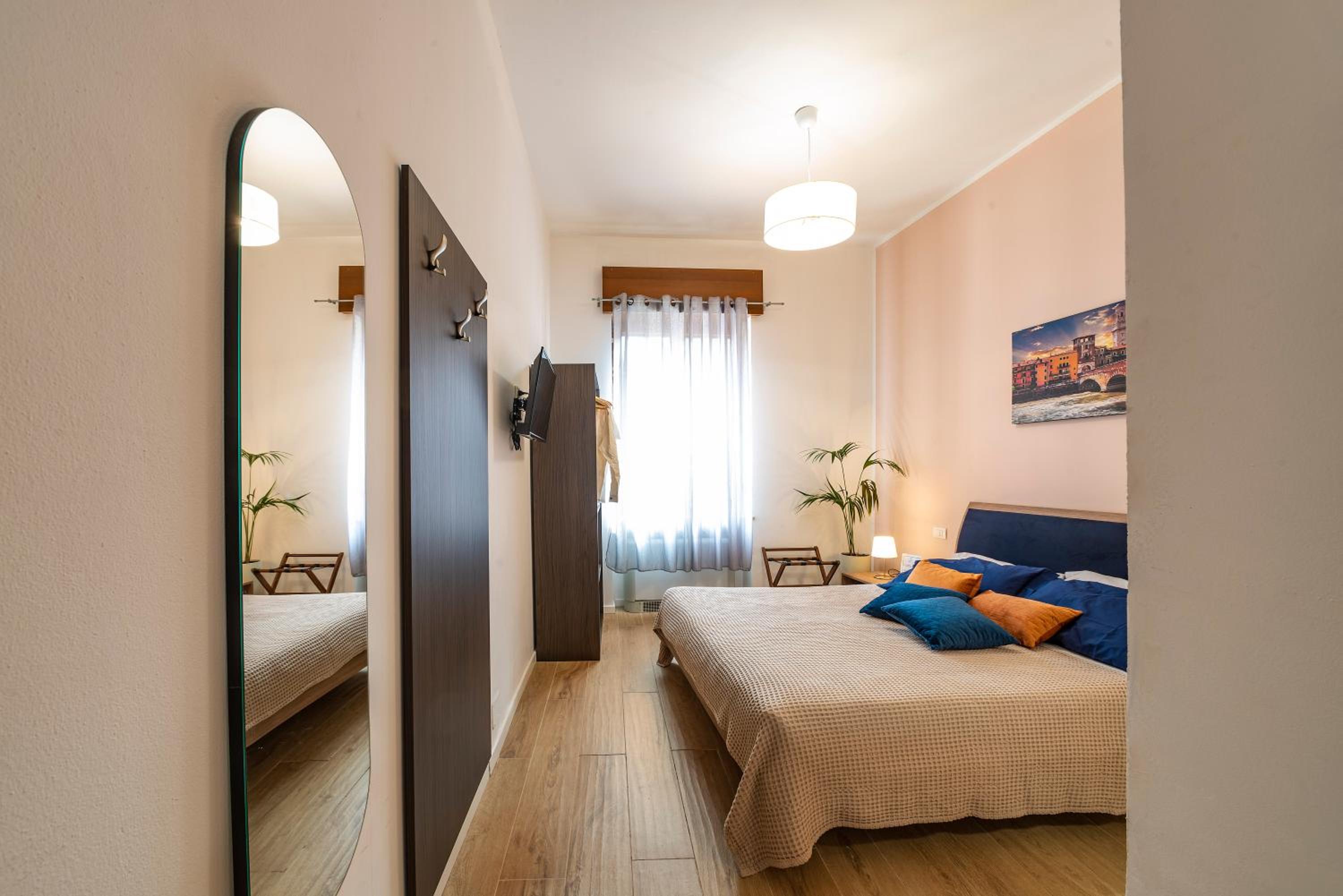 Deluxe Room - Photo 9