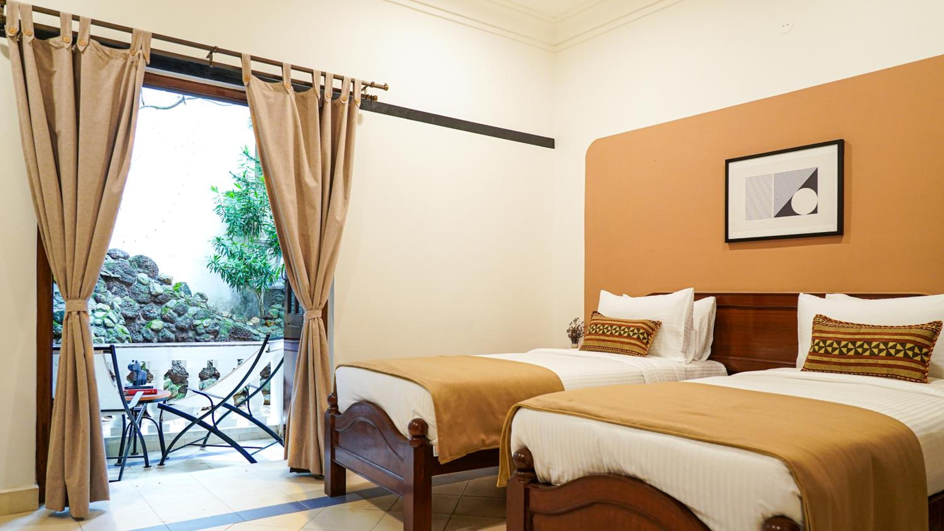Deluxe Twin Room photo 3