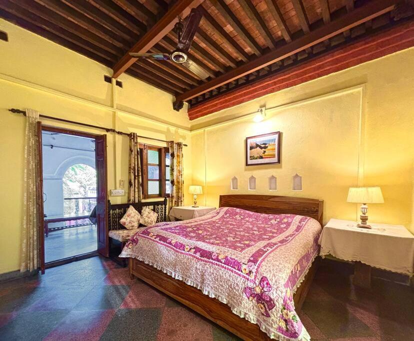 Four-Bedroom House photo 1
