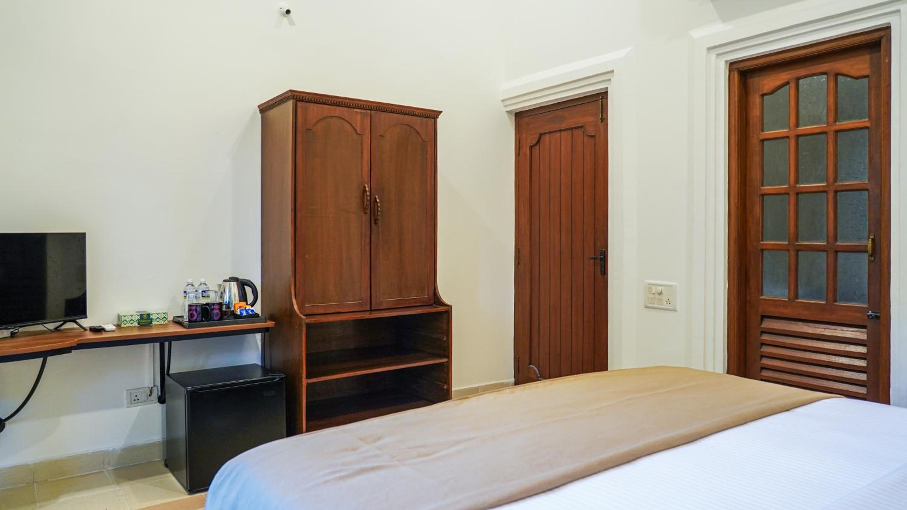 Standard Queen Room photo 3