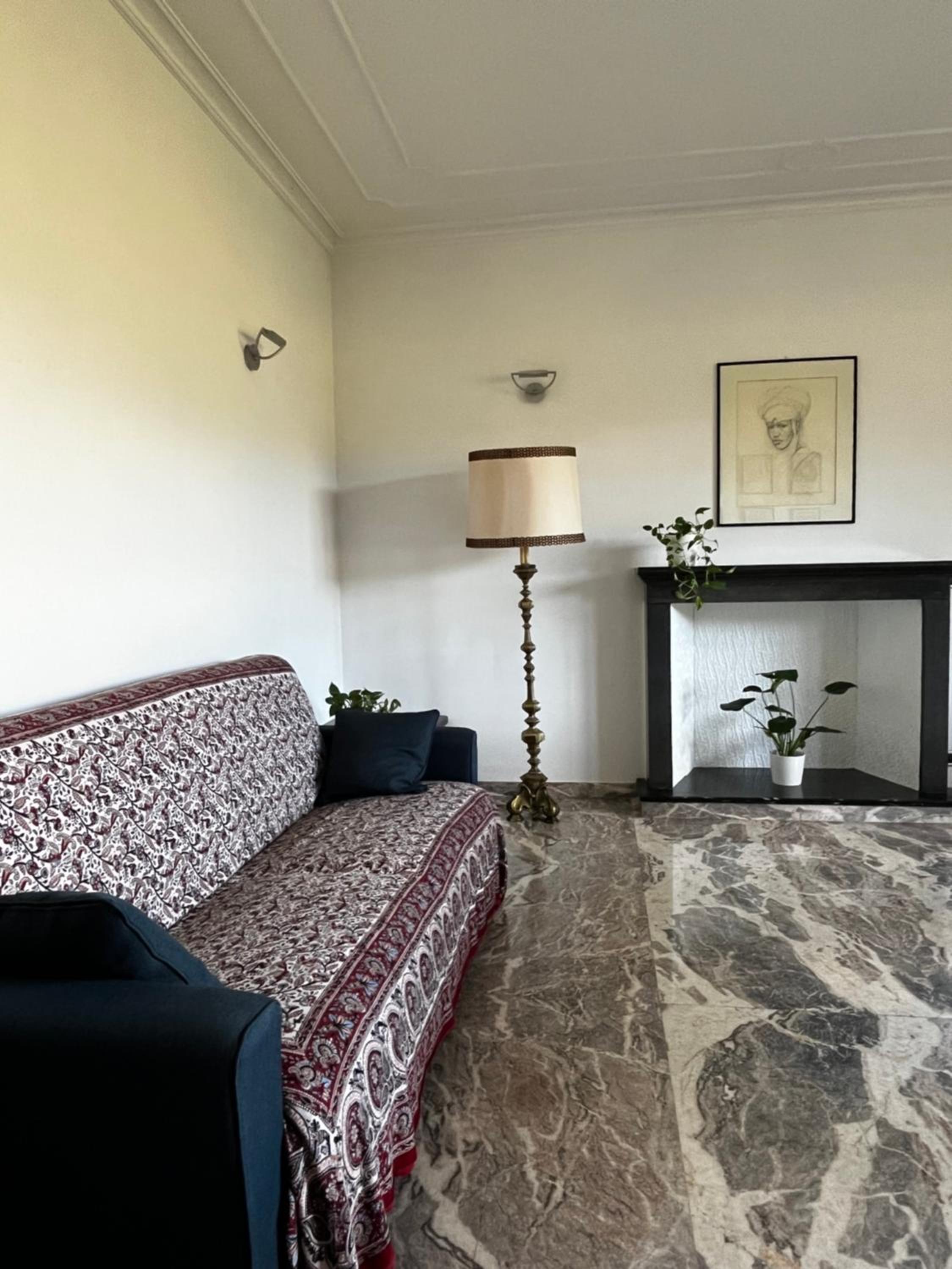 One-Bedroom Apartment with View