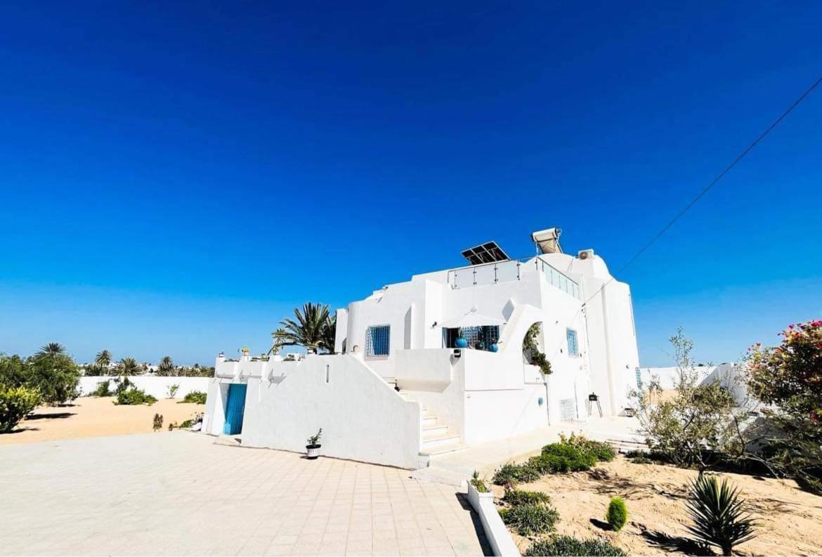 Three-Bedroom House photo 1