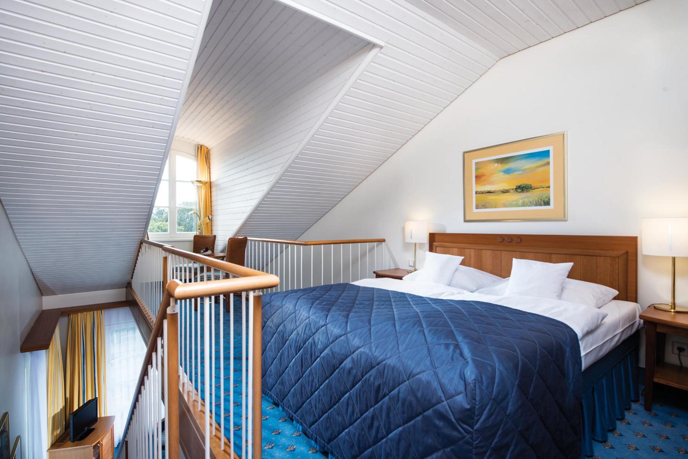 Junior Suite with Balcony - South Side
